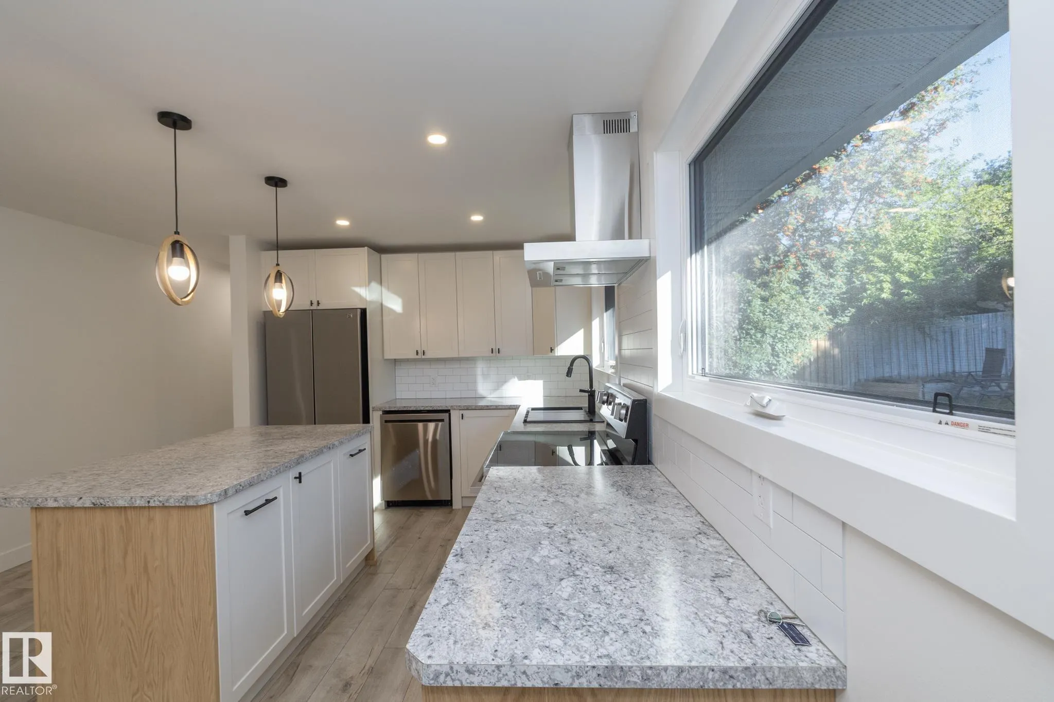 21 SHERIDAN Drive
