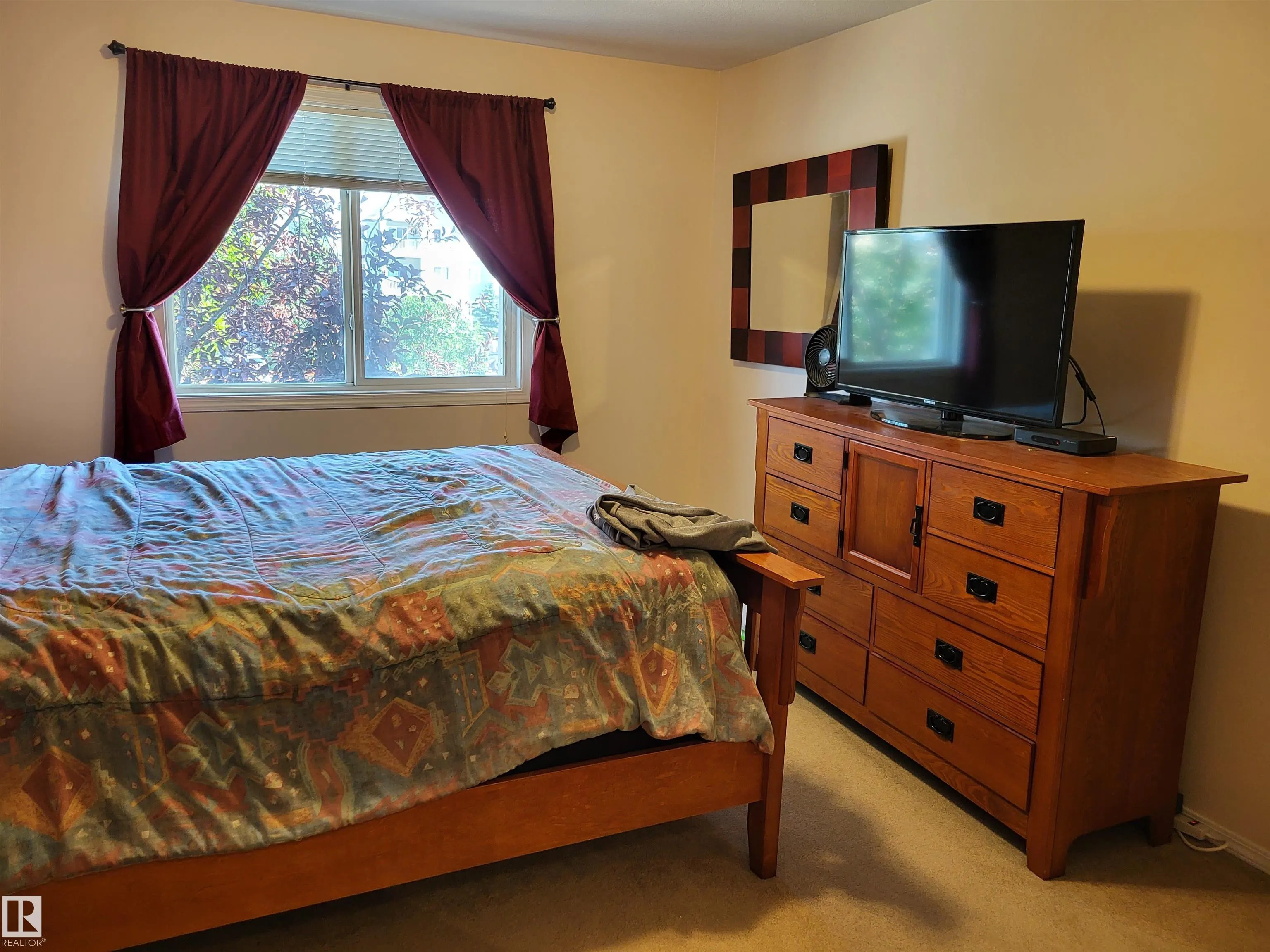 50 Woodsmere Close