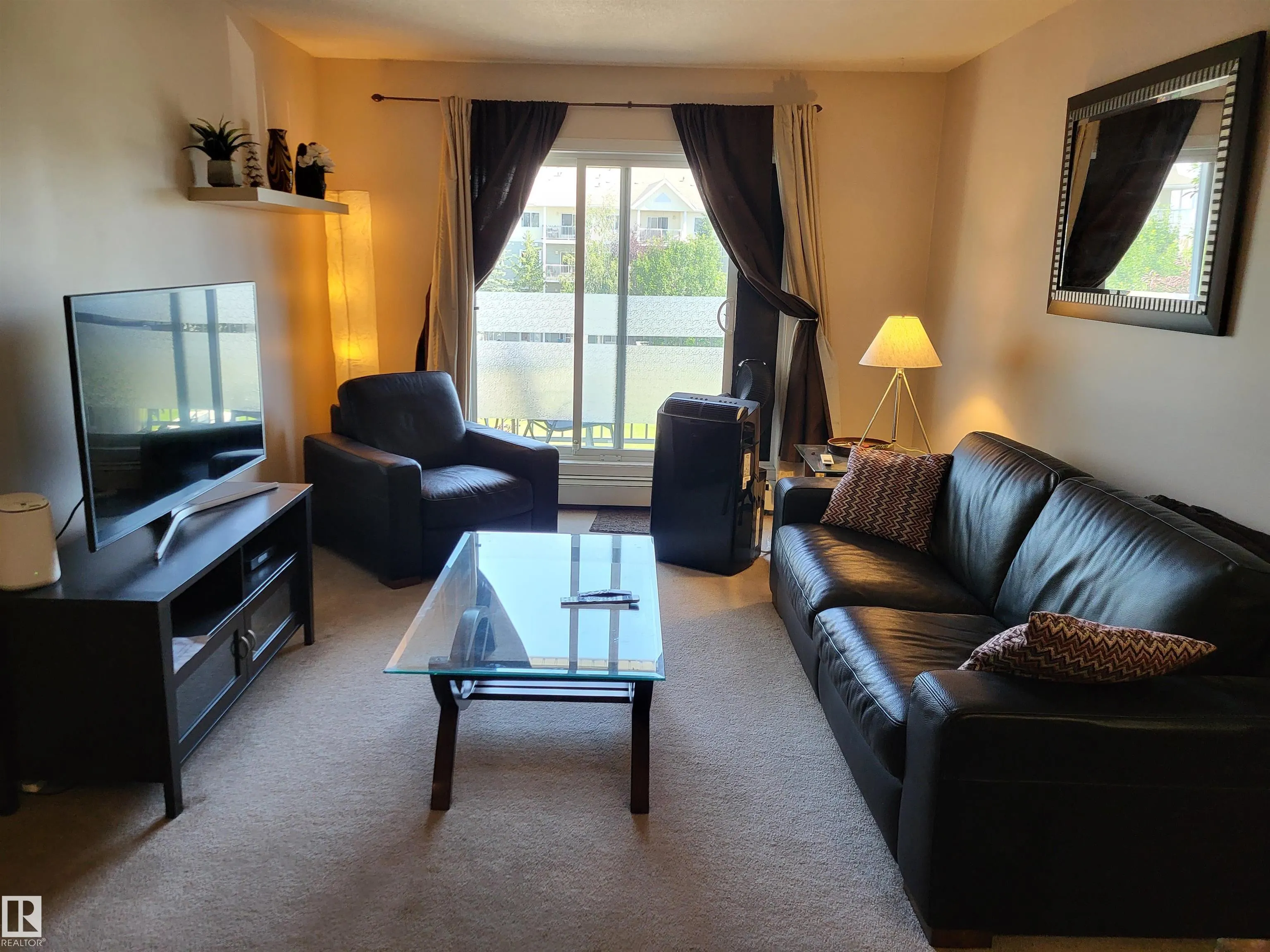 50 Woodsmere Close