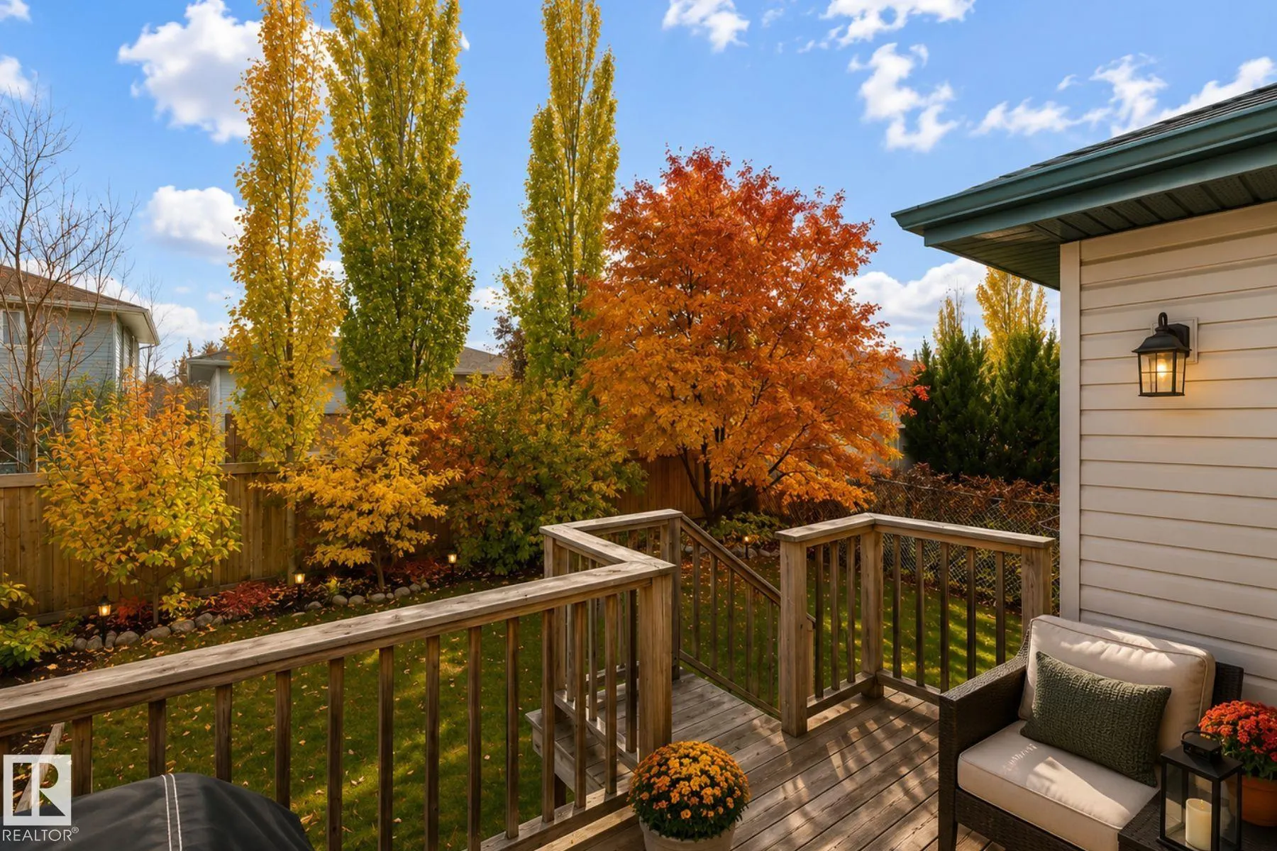 208 Rainbow Crescent