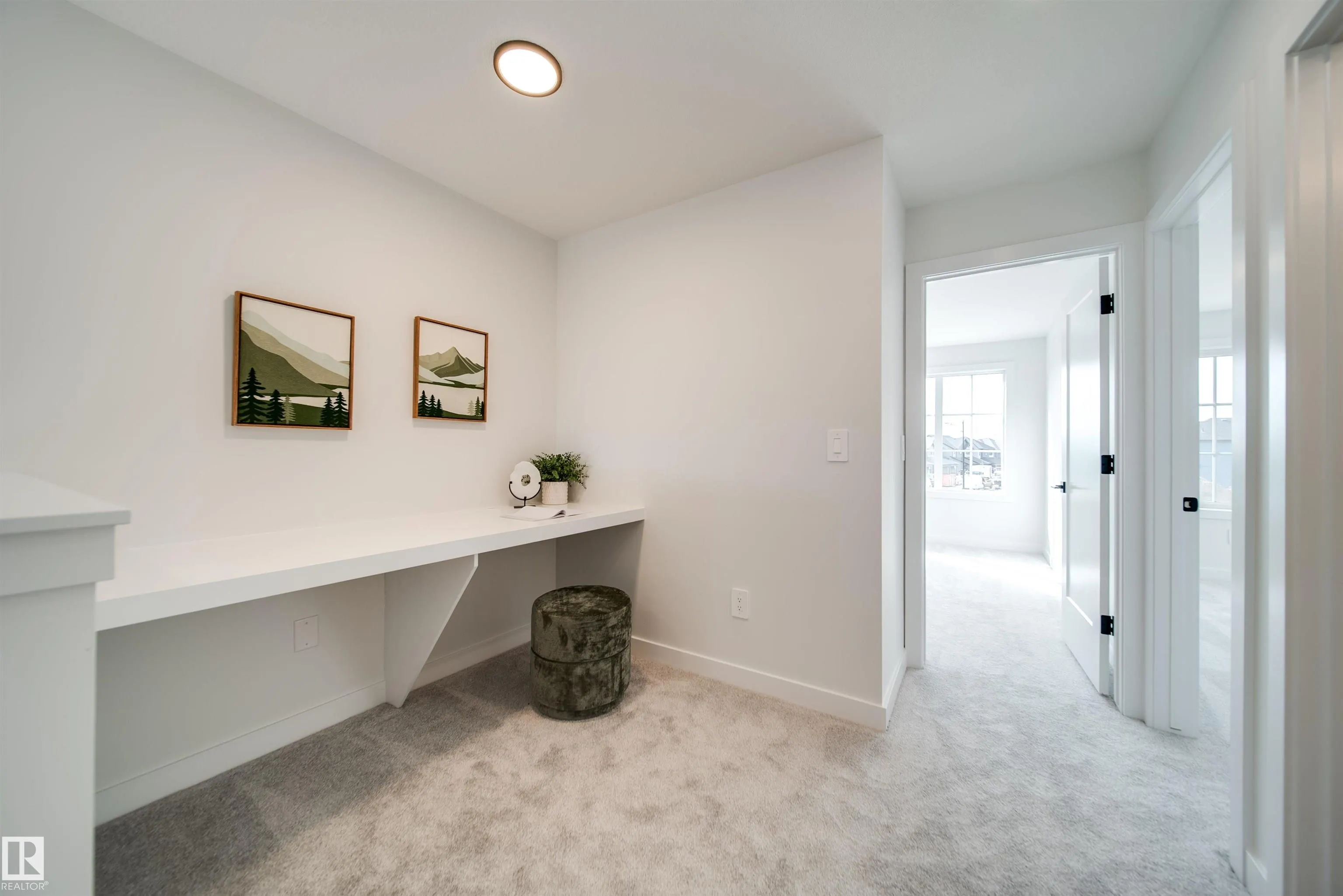 75 Chartres Close