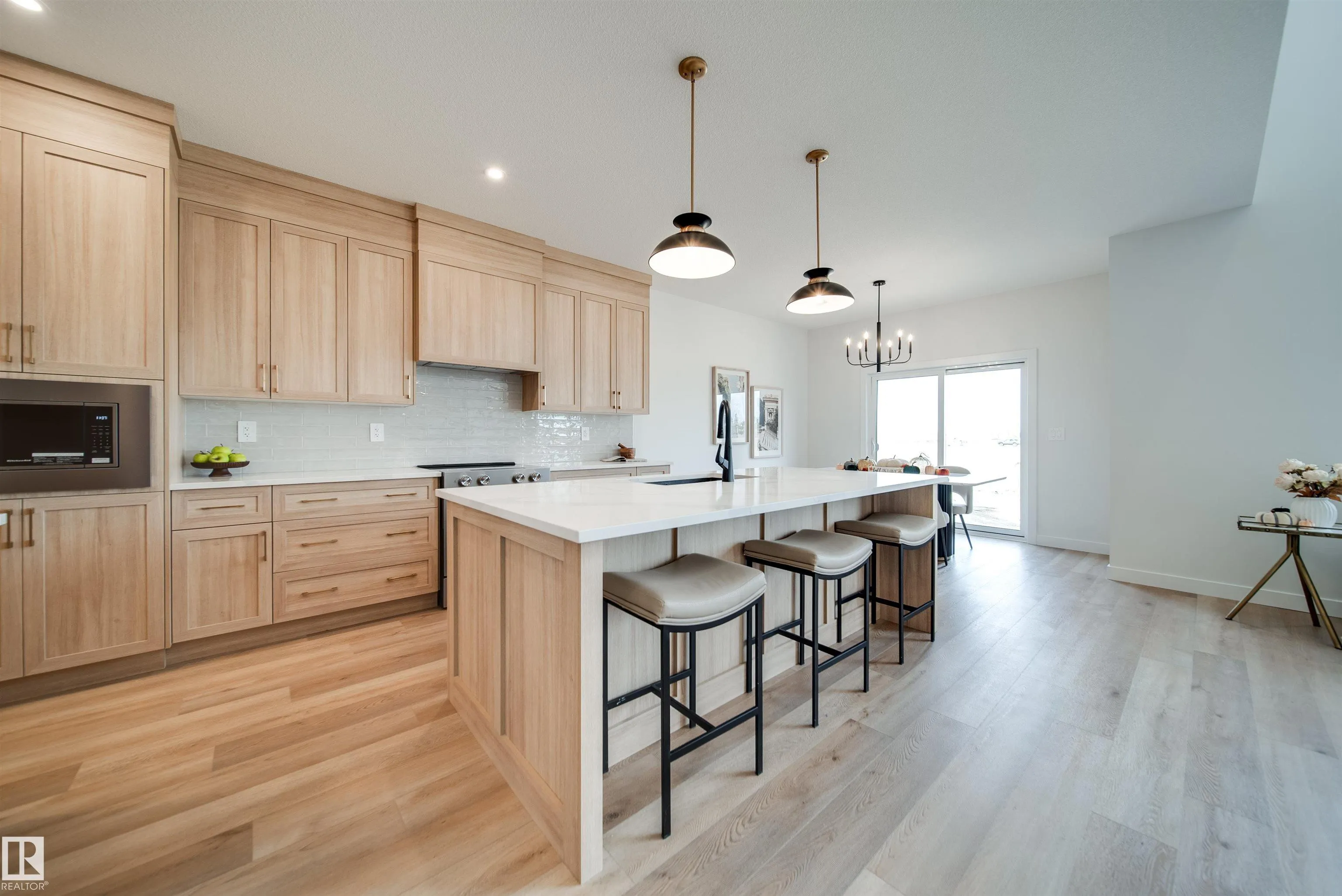 75 Chartres Close