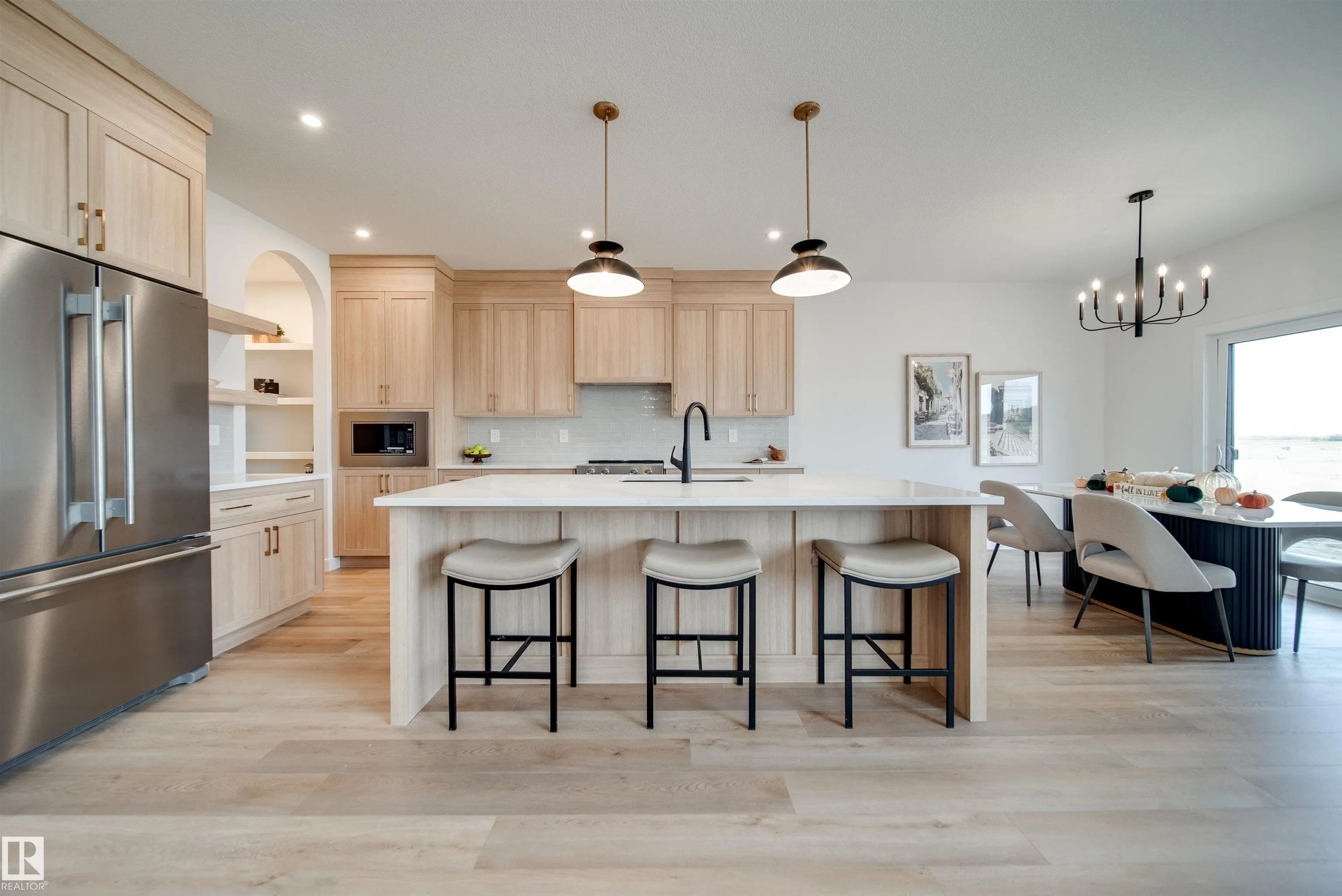 75 Chartres Close
