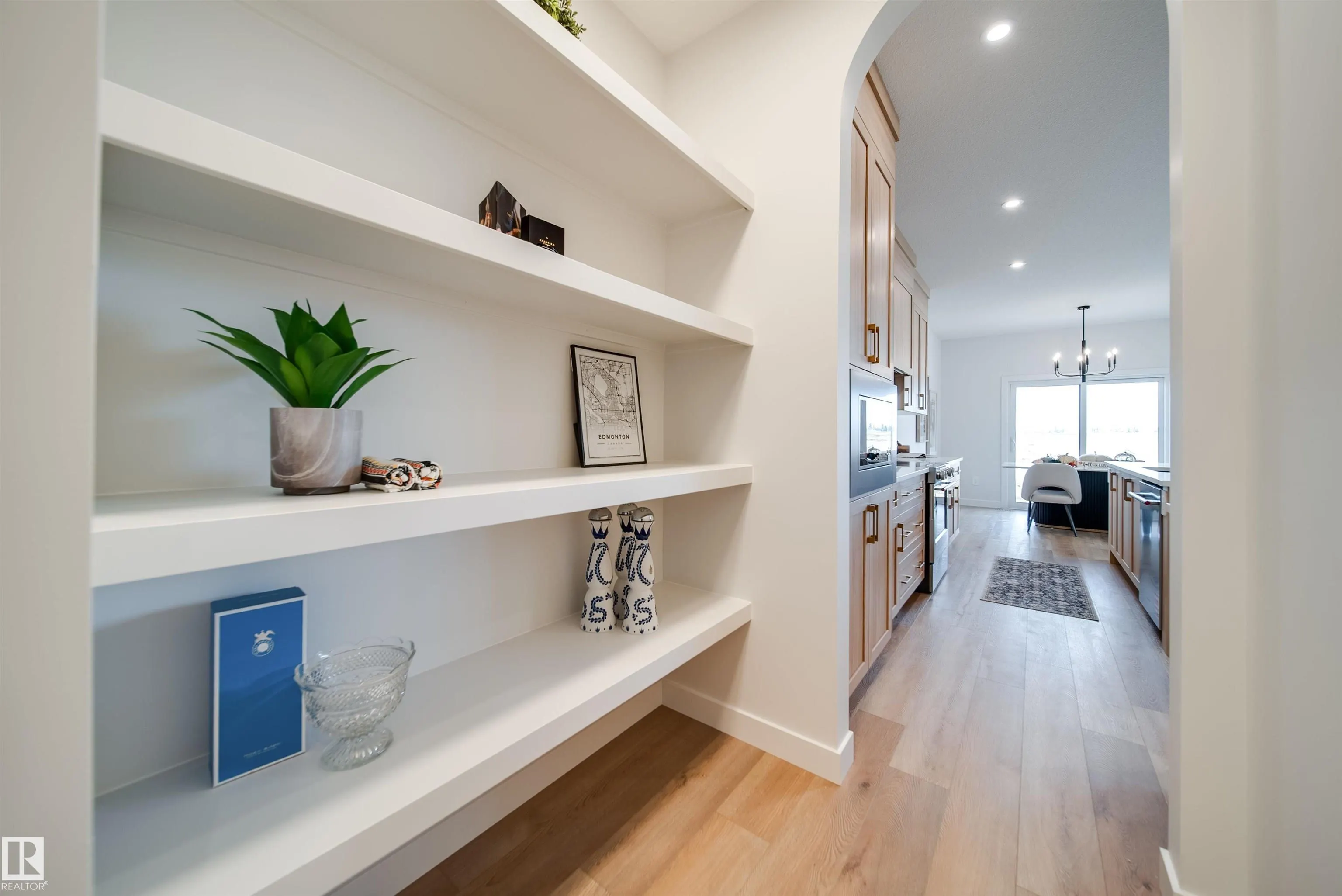 75 Chartres Close