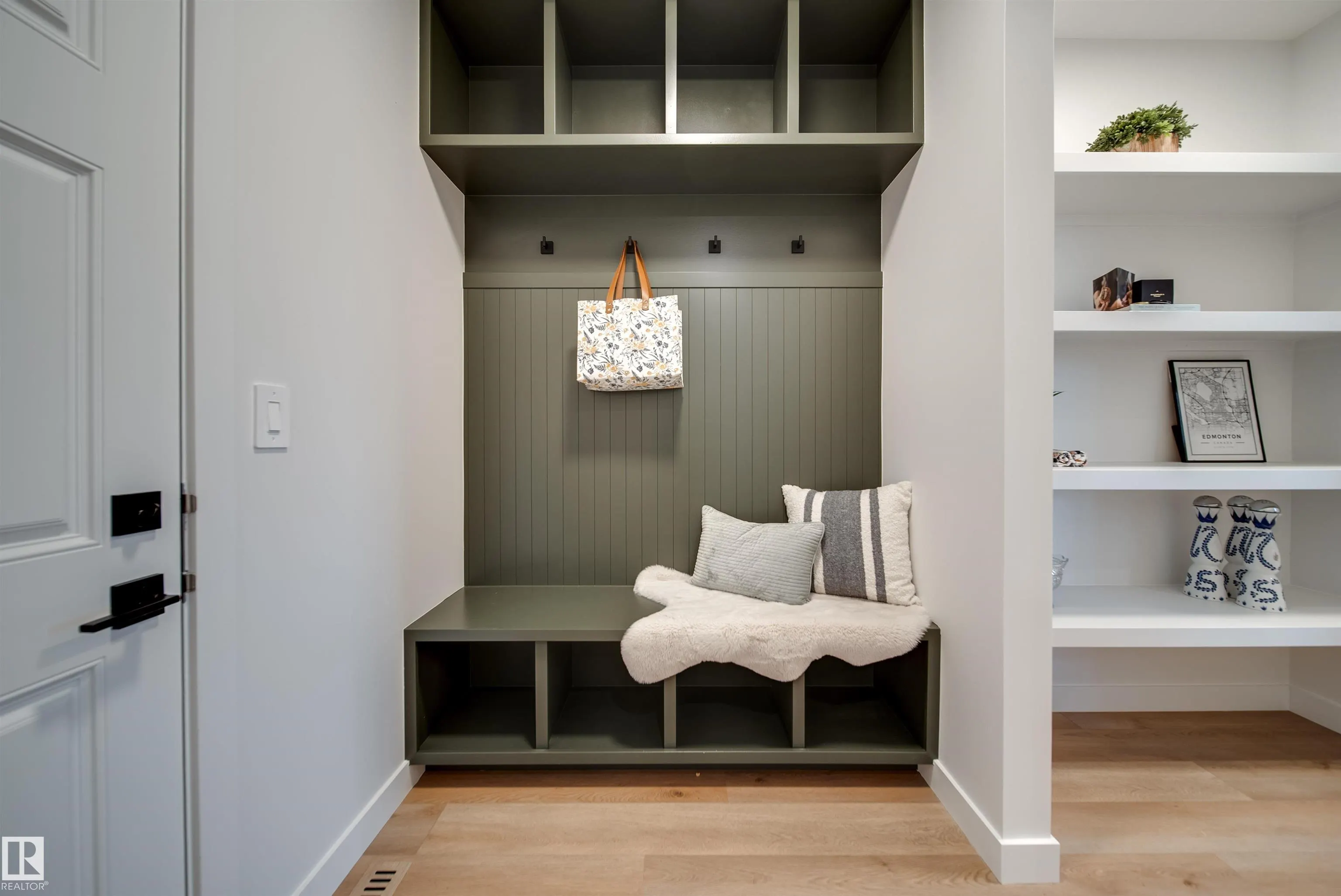 75 Chartres Close