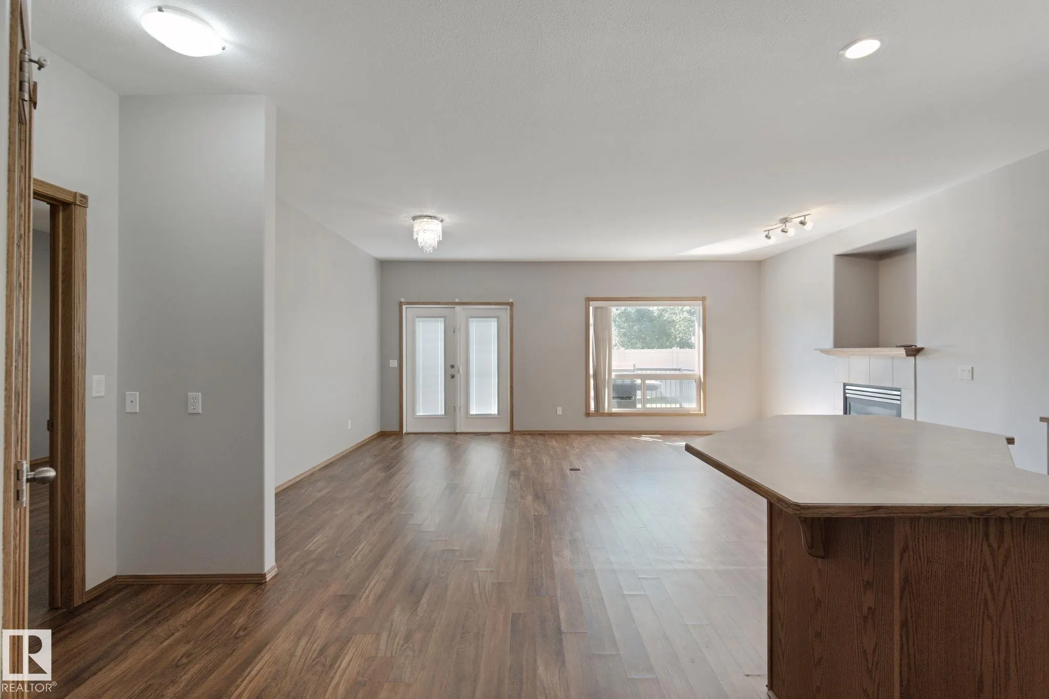 9 Deer Park Drive