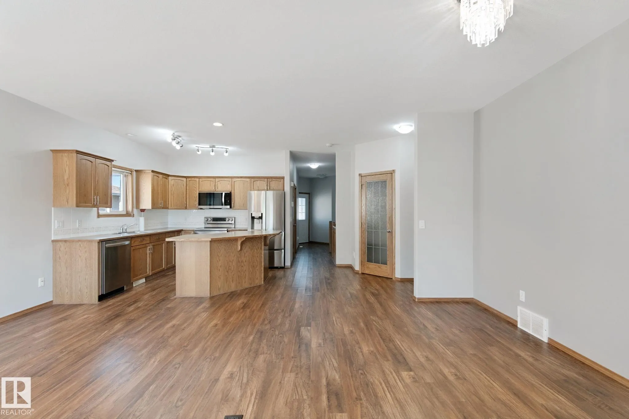 9 Deer Park Drive