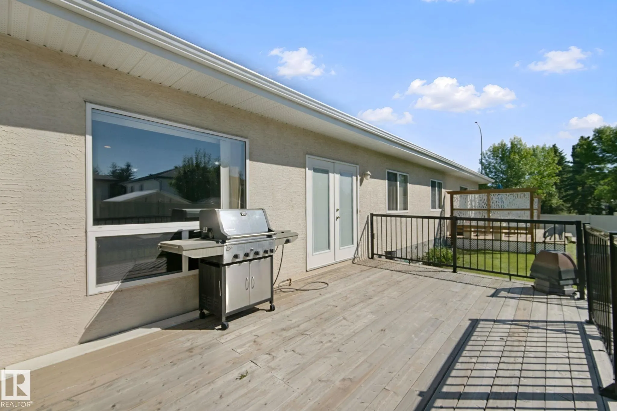 9 Deer Park Drive