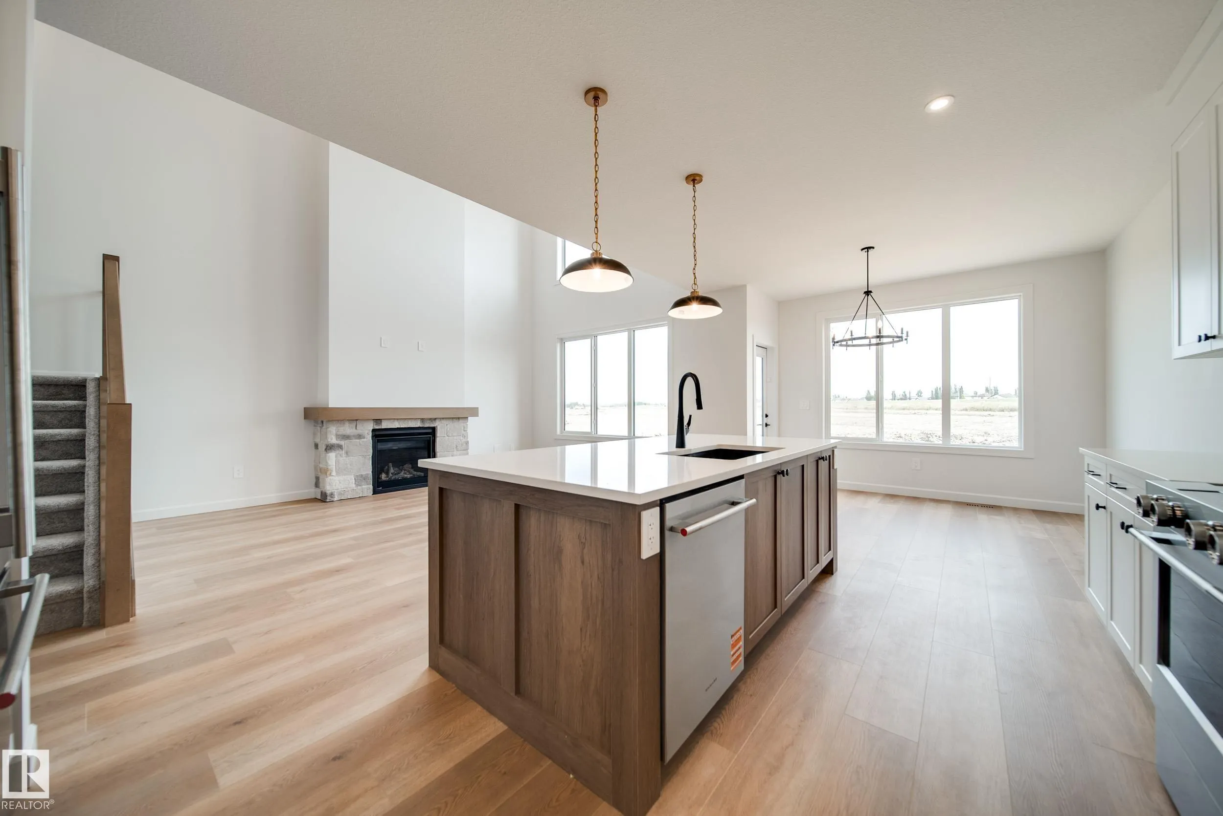 73 Chartres Close