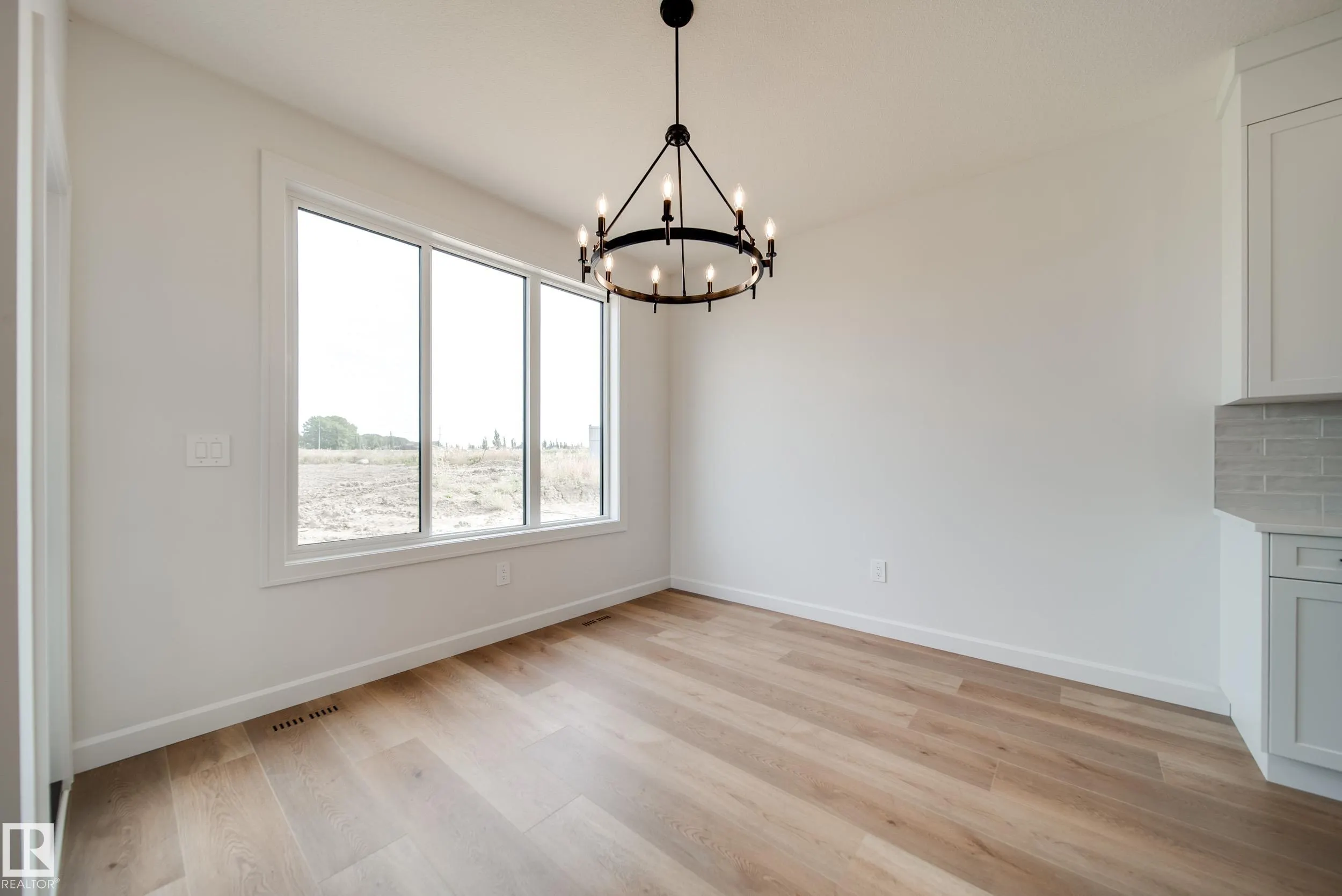 73 Chartres Close