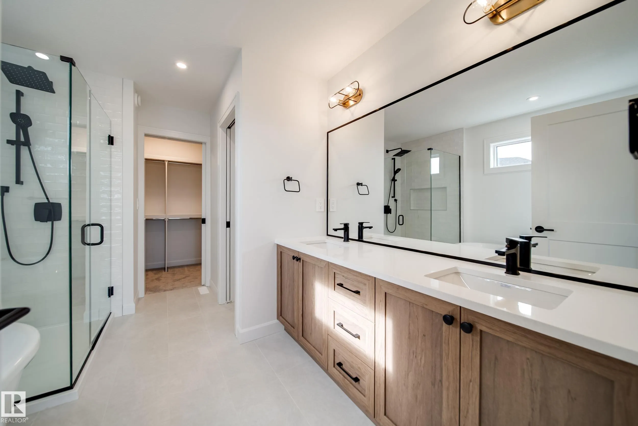 73 Chartres Close