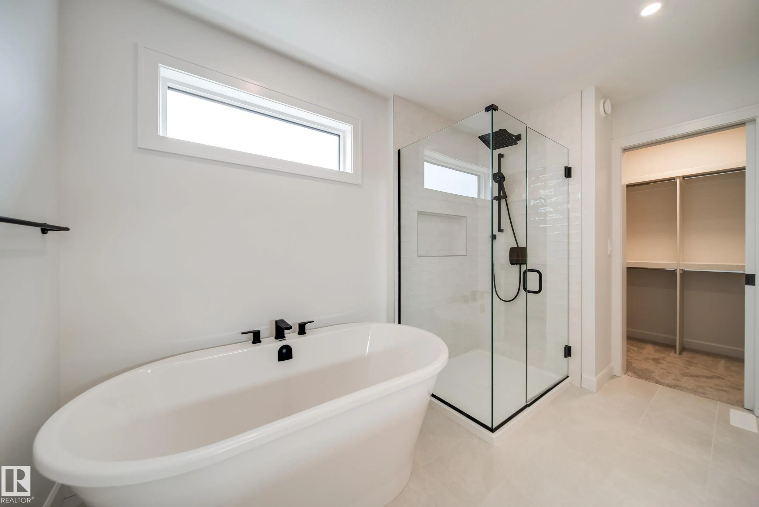 73 Chartres Close