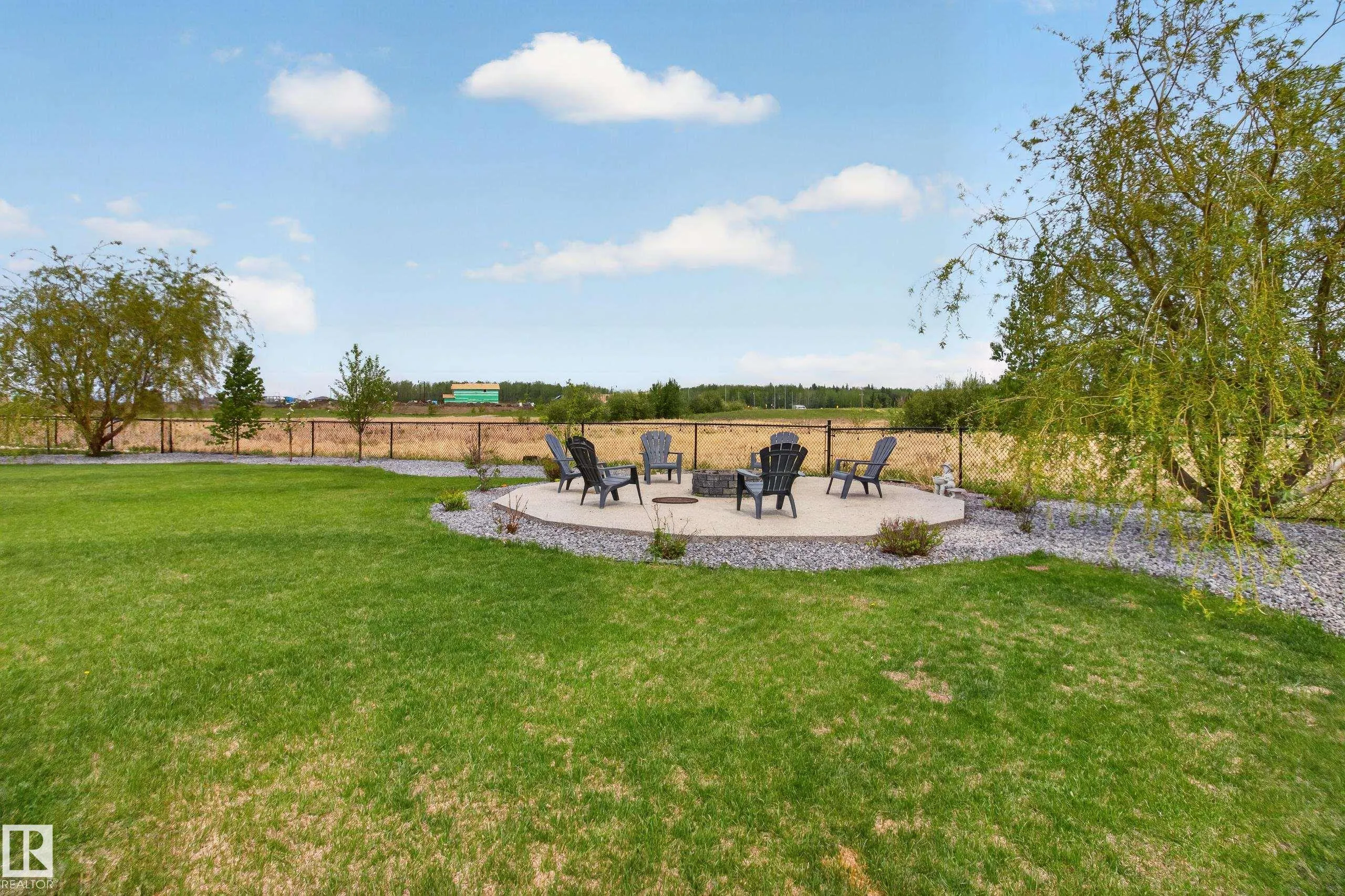 85 52320 RGE ROAD 231