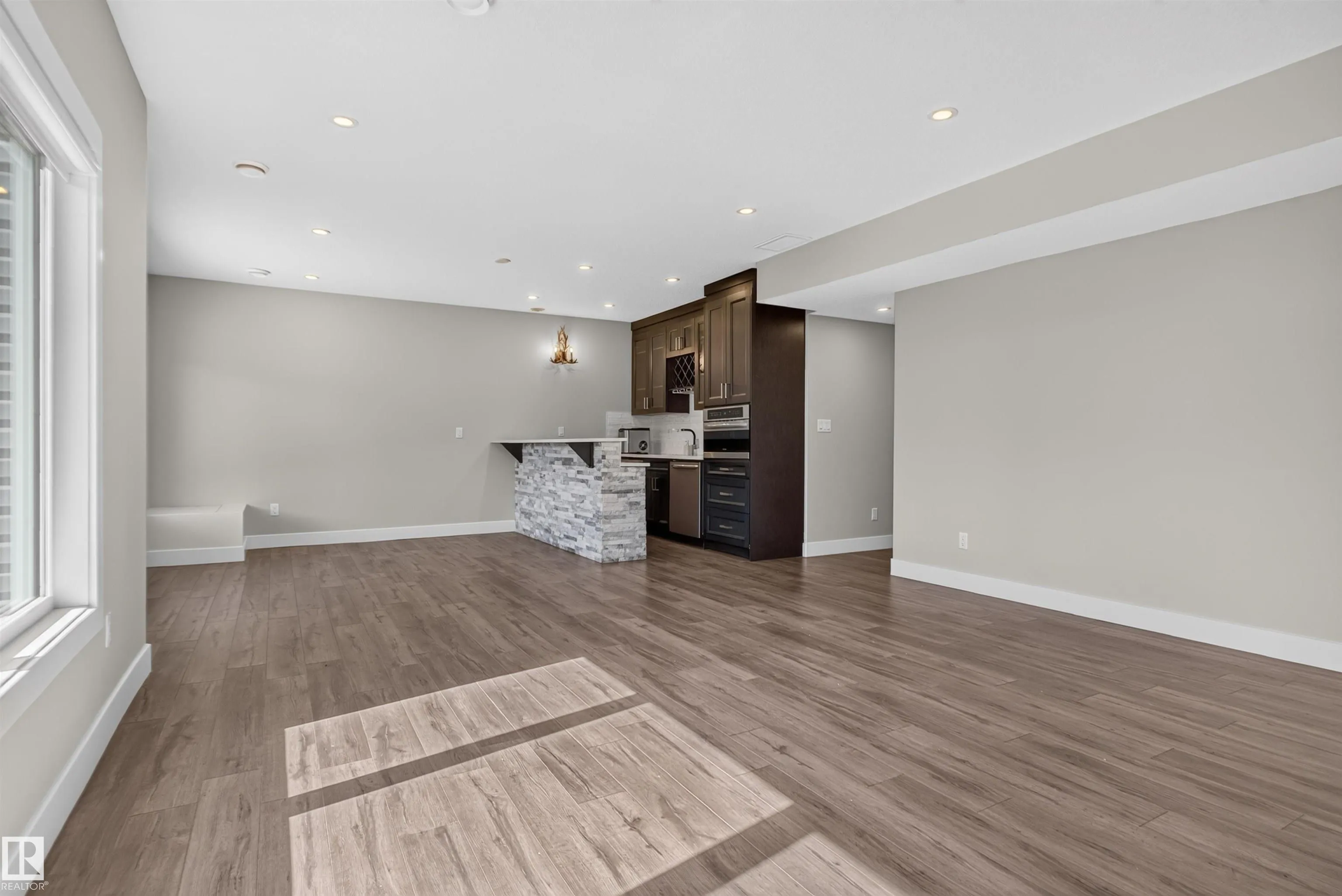4225 CHARLES Close
