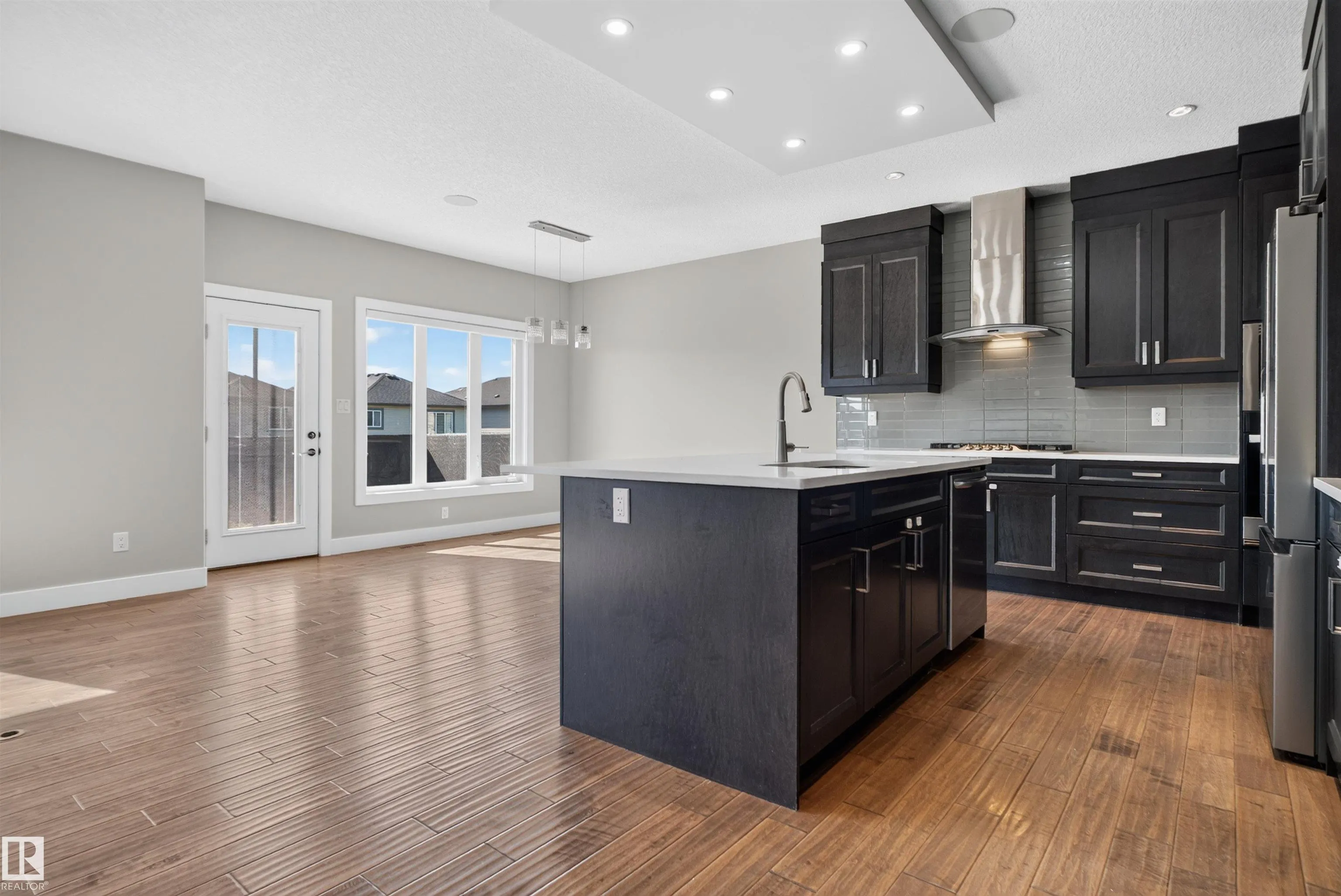 4225 CHARLES Close