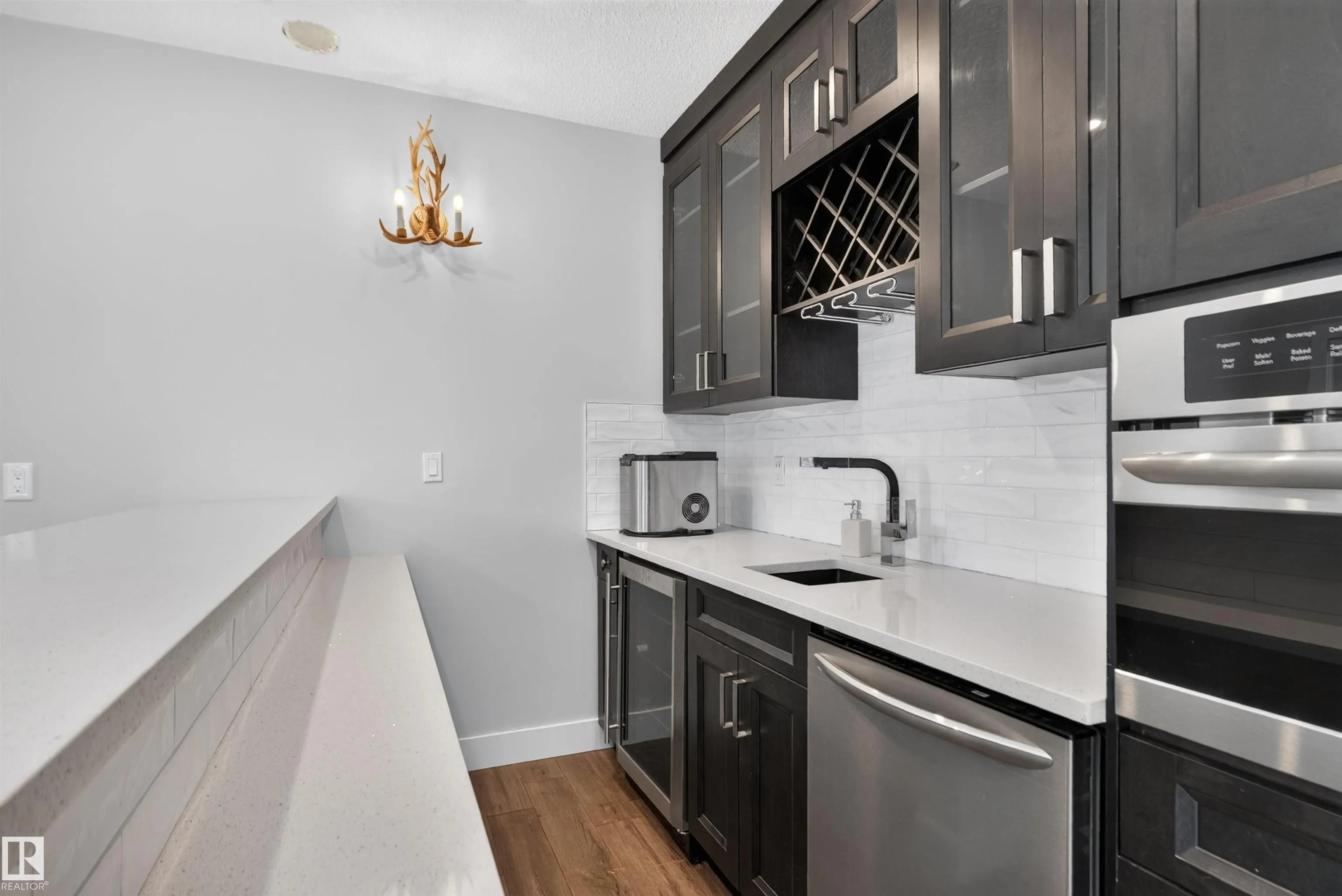 4225 CHARLES Close