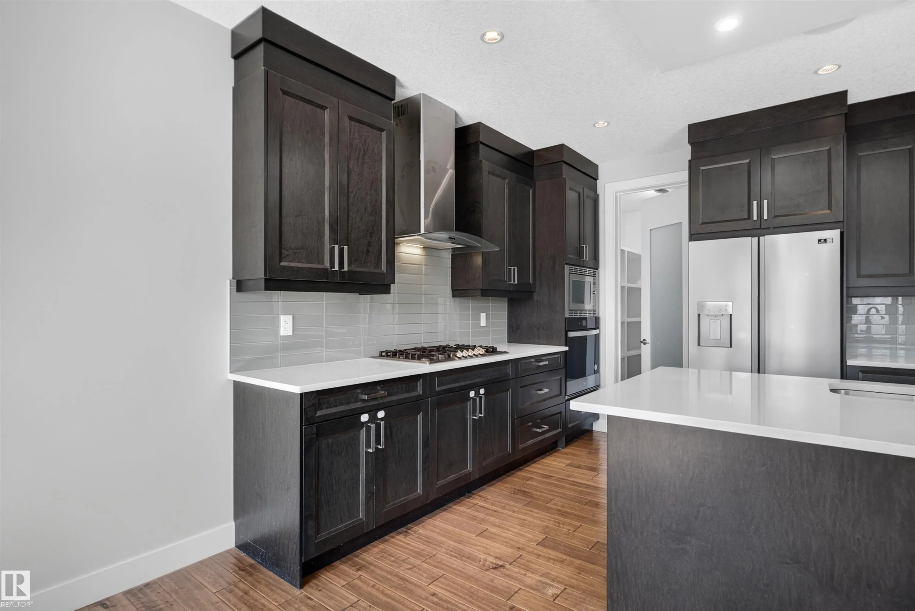 4225 CHARLES Close