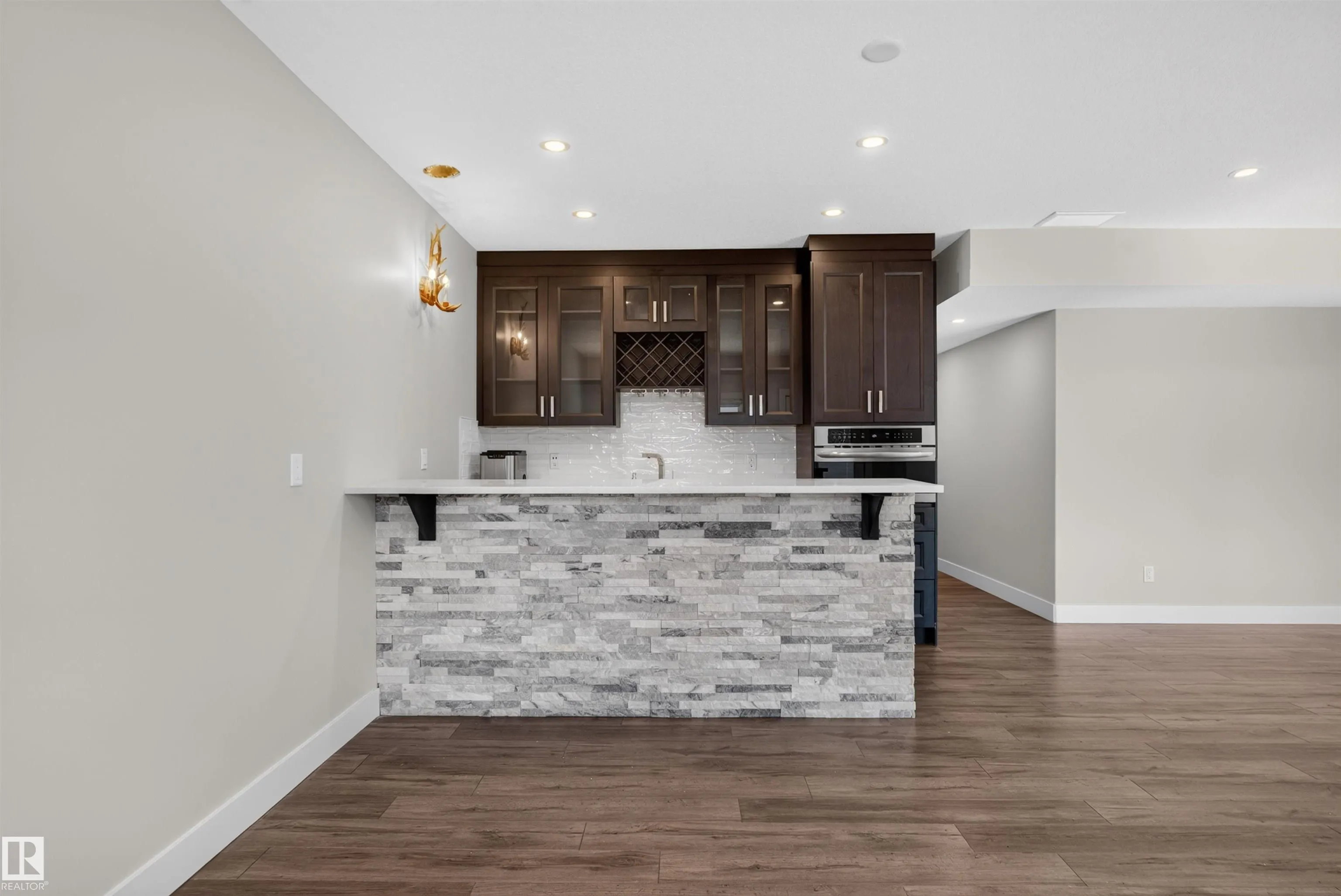 4225 CHARLES Close