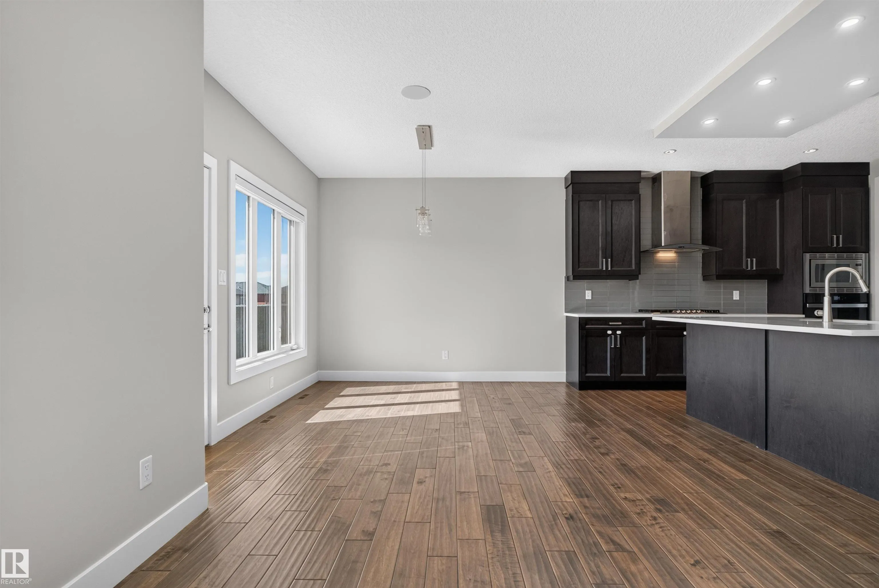 4225 CHARLES Close