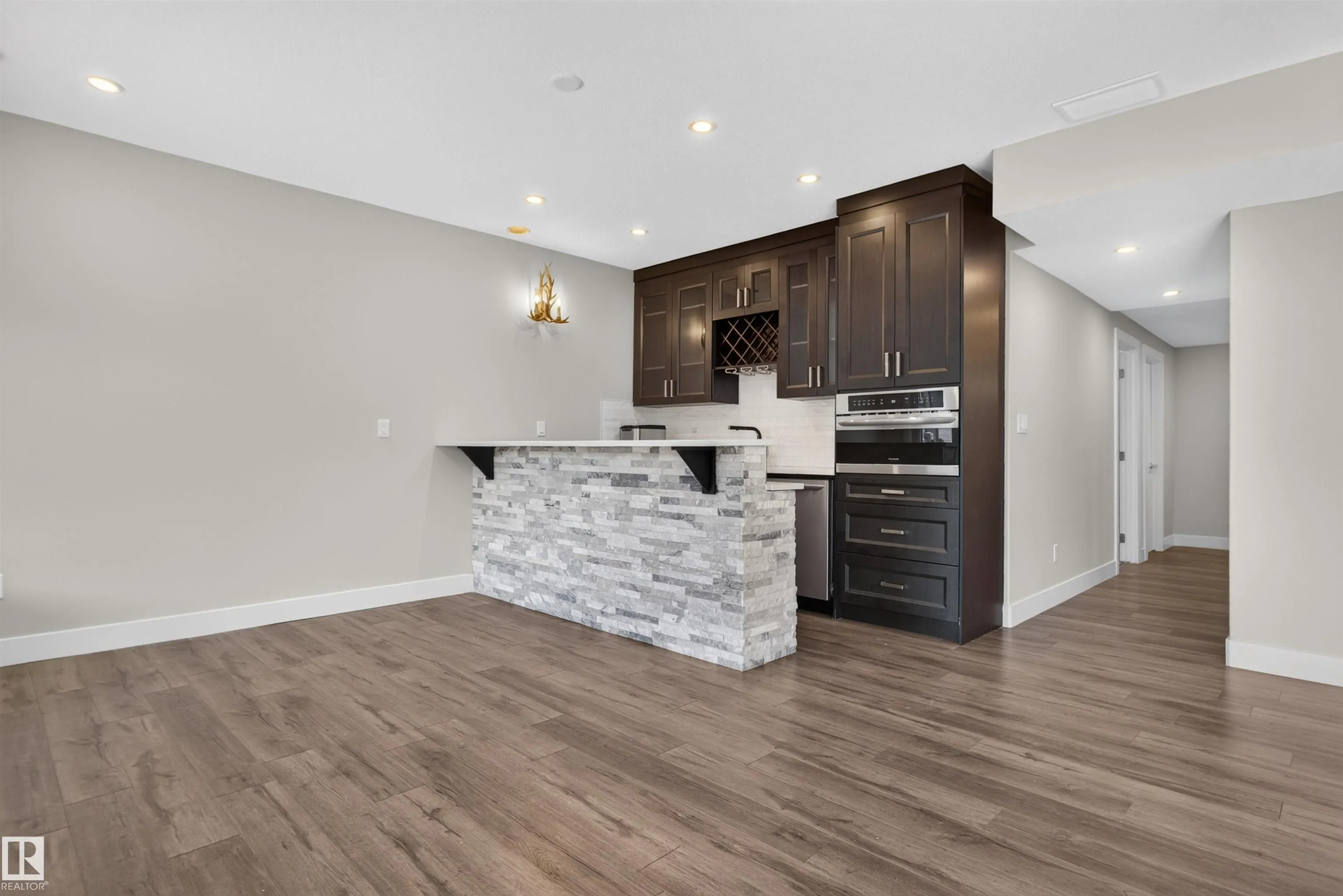 4225 CHARLES Close