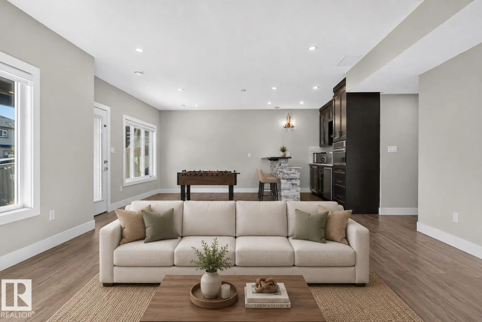 4225 CHARLES Close