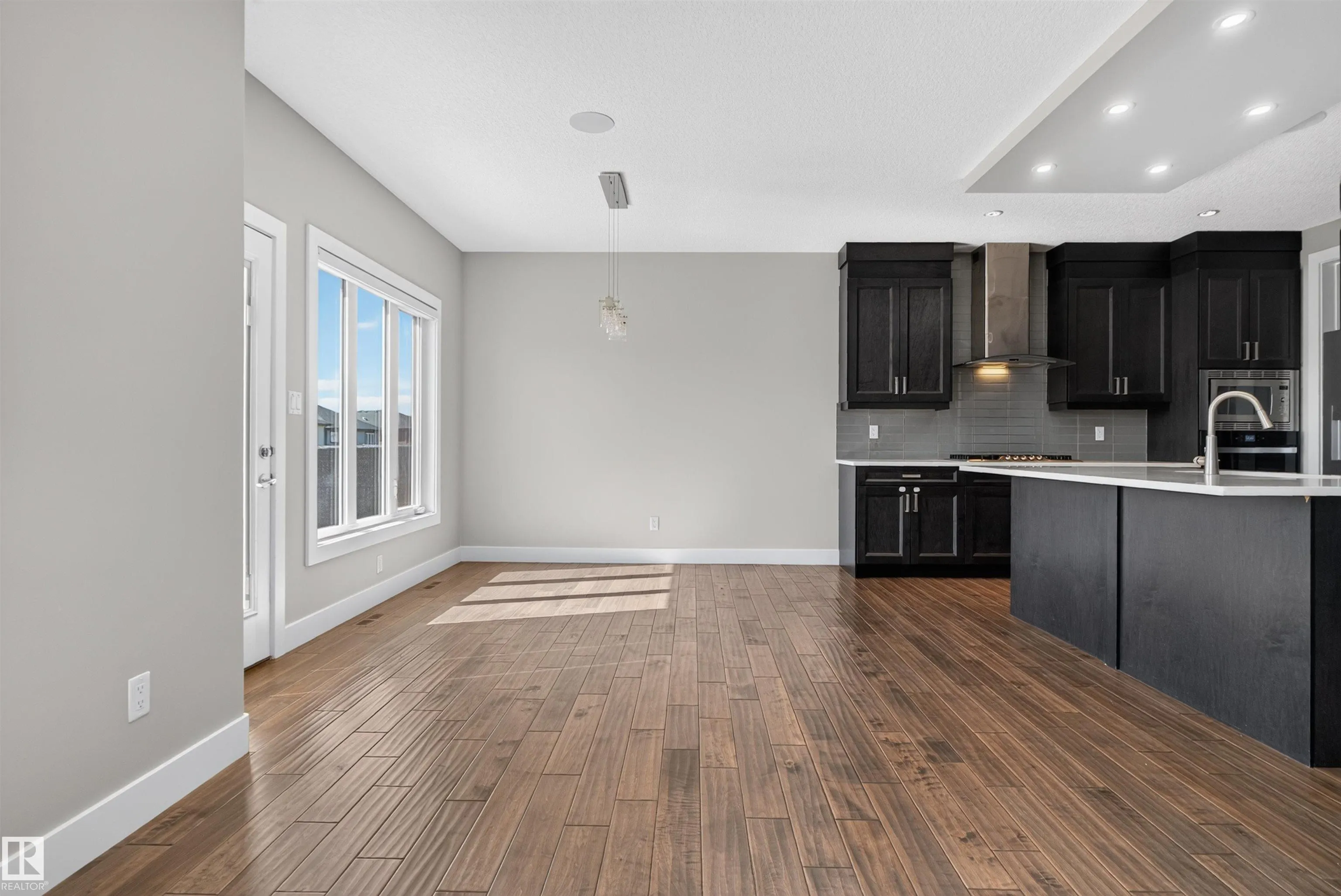 4225 CHARLES Close