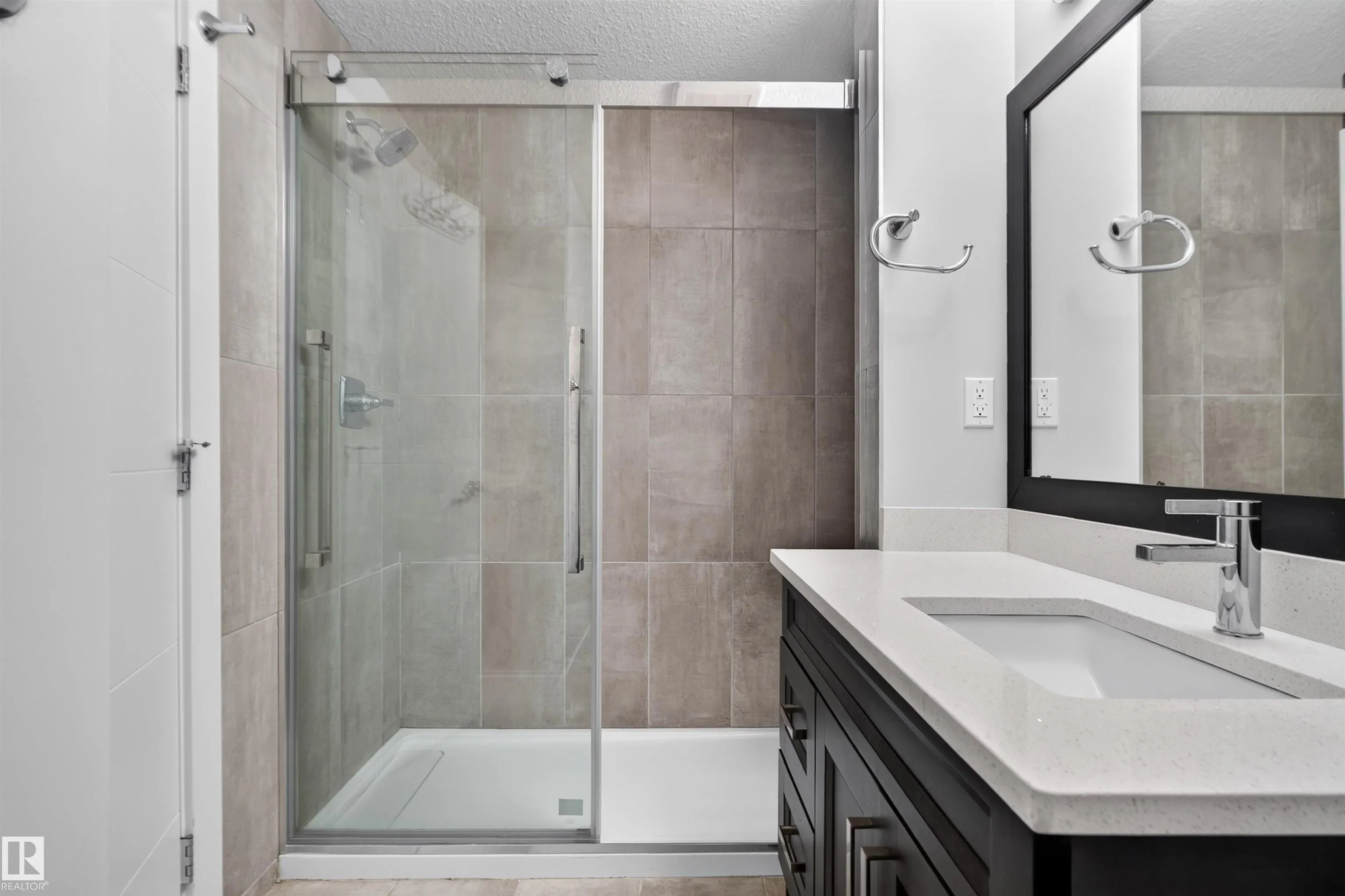 4225 CHARLES Close