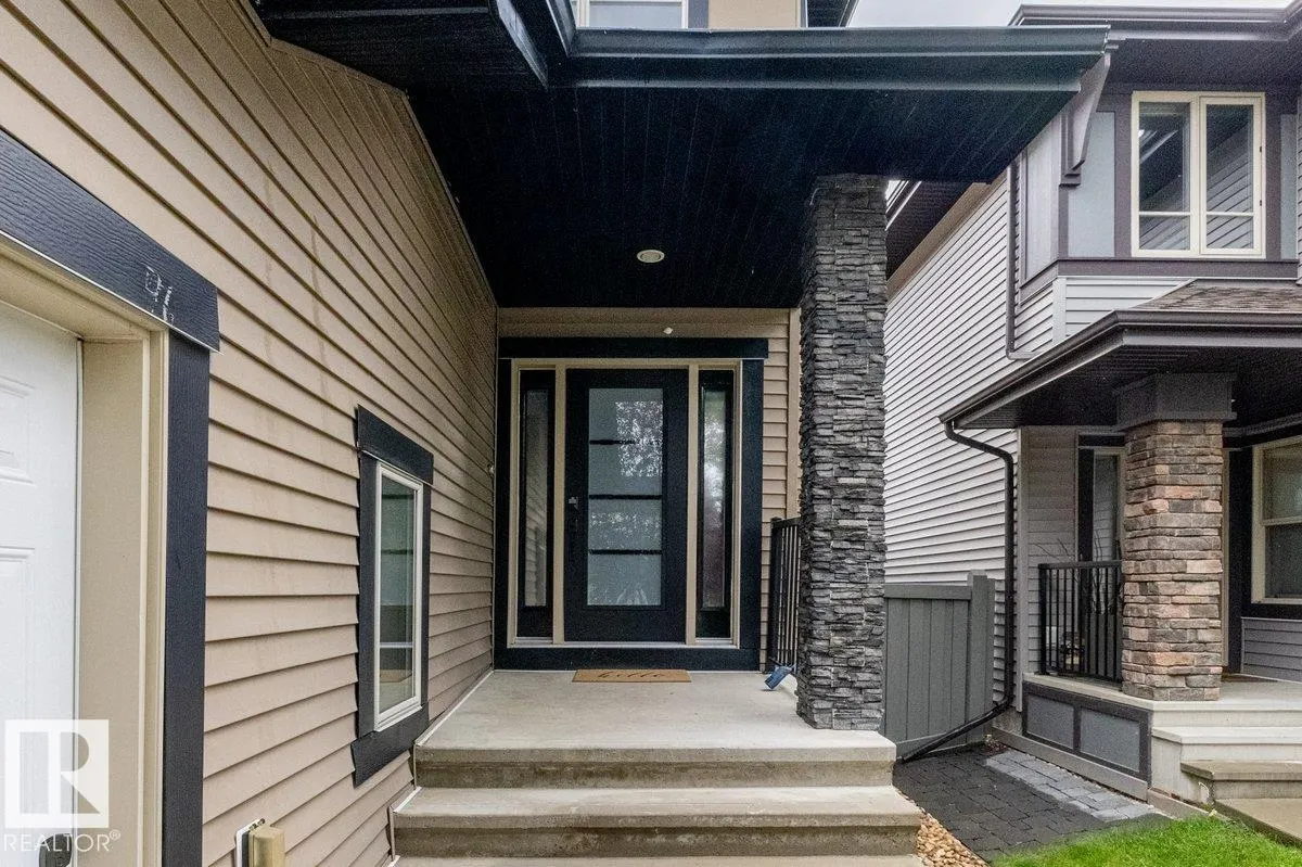 1090 ARMITAGE Crescent