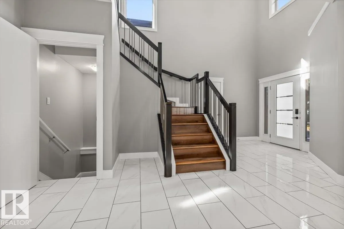 1090 ARMITAGE Crescent