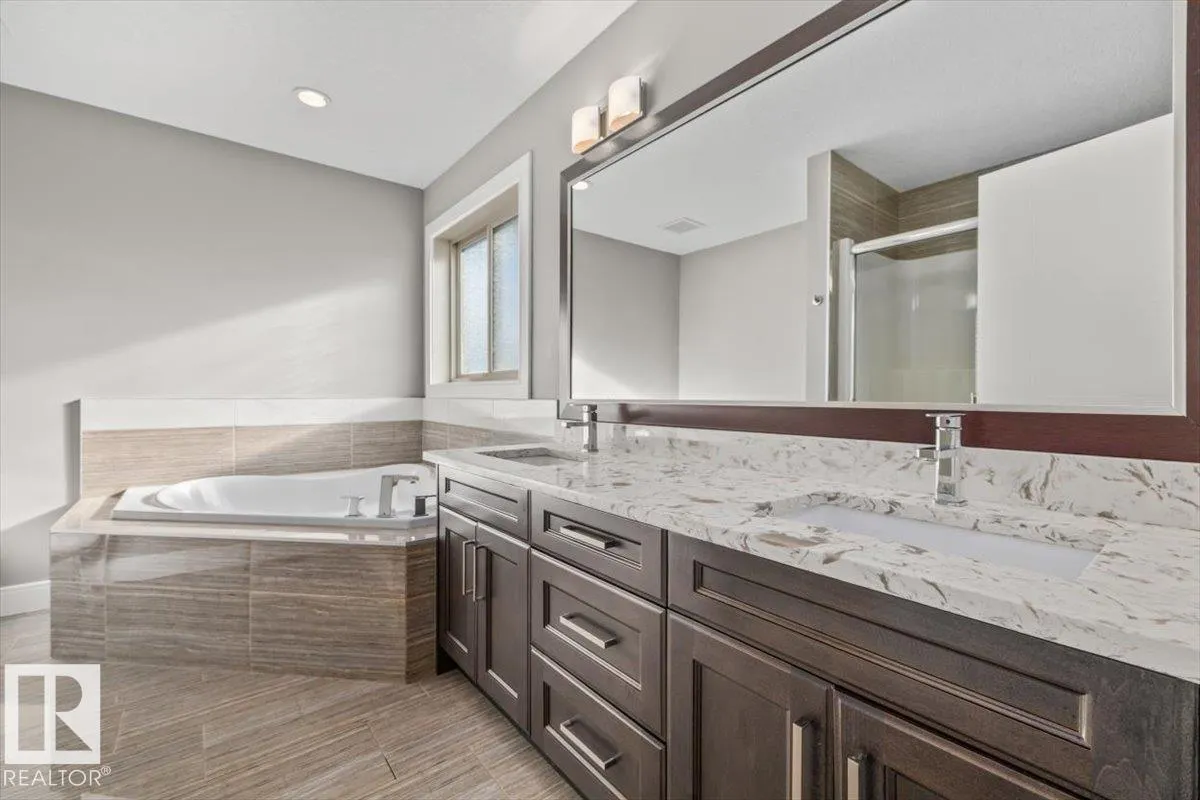 1090 ARMITAGE Crescent