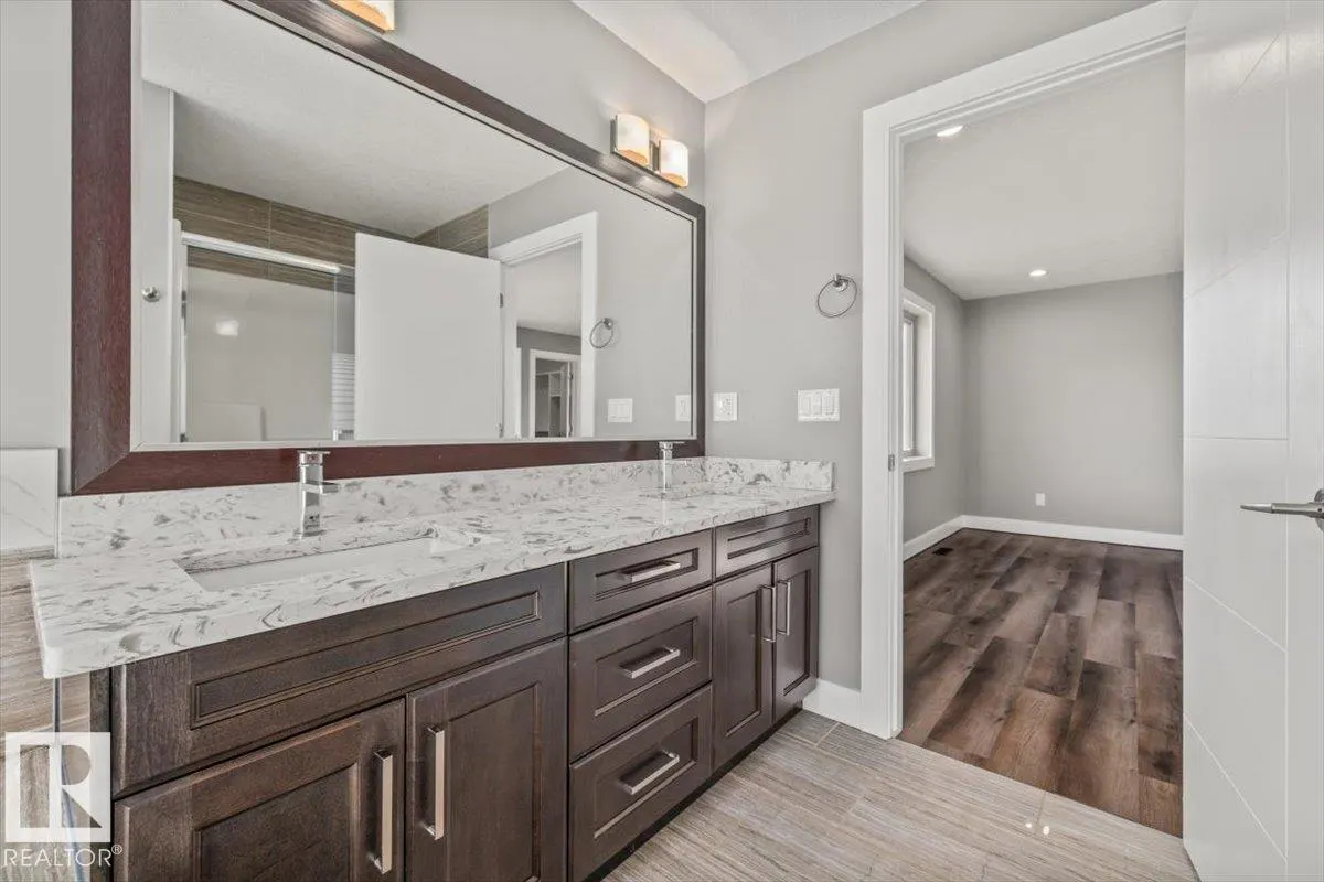 1090 ARMITAGE Crescent