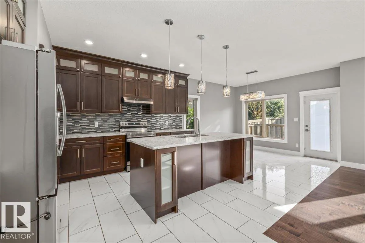 1090 ARMITAGE Crescent