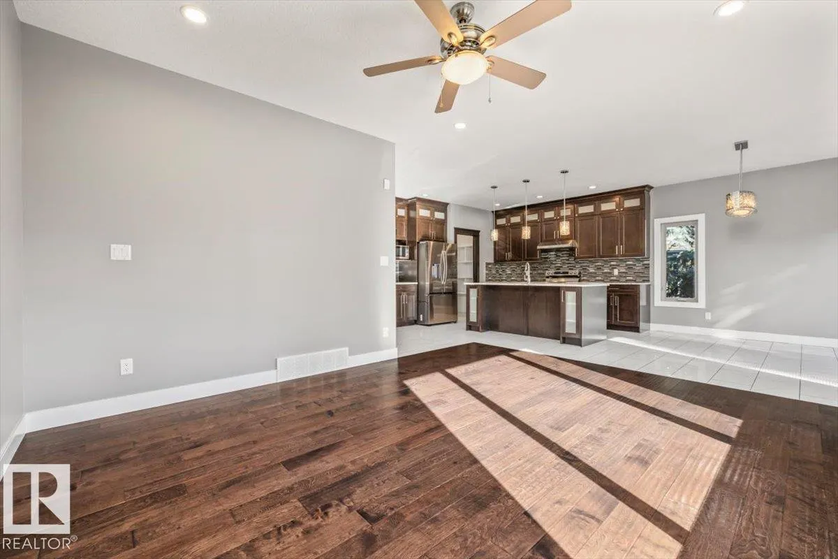 1090 ARMITAGE Crescent