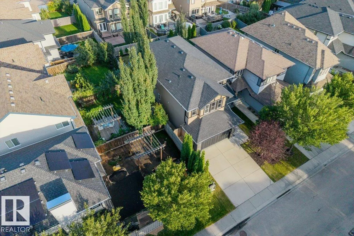 1090 ARMITAGE Crescent