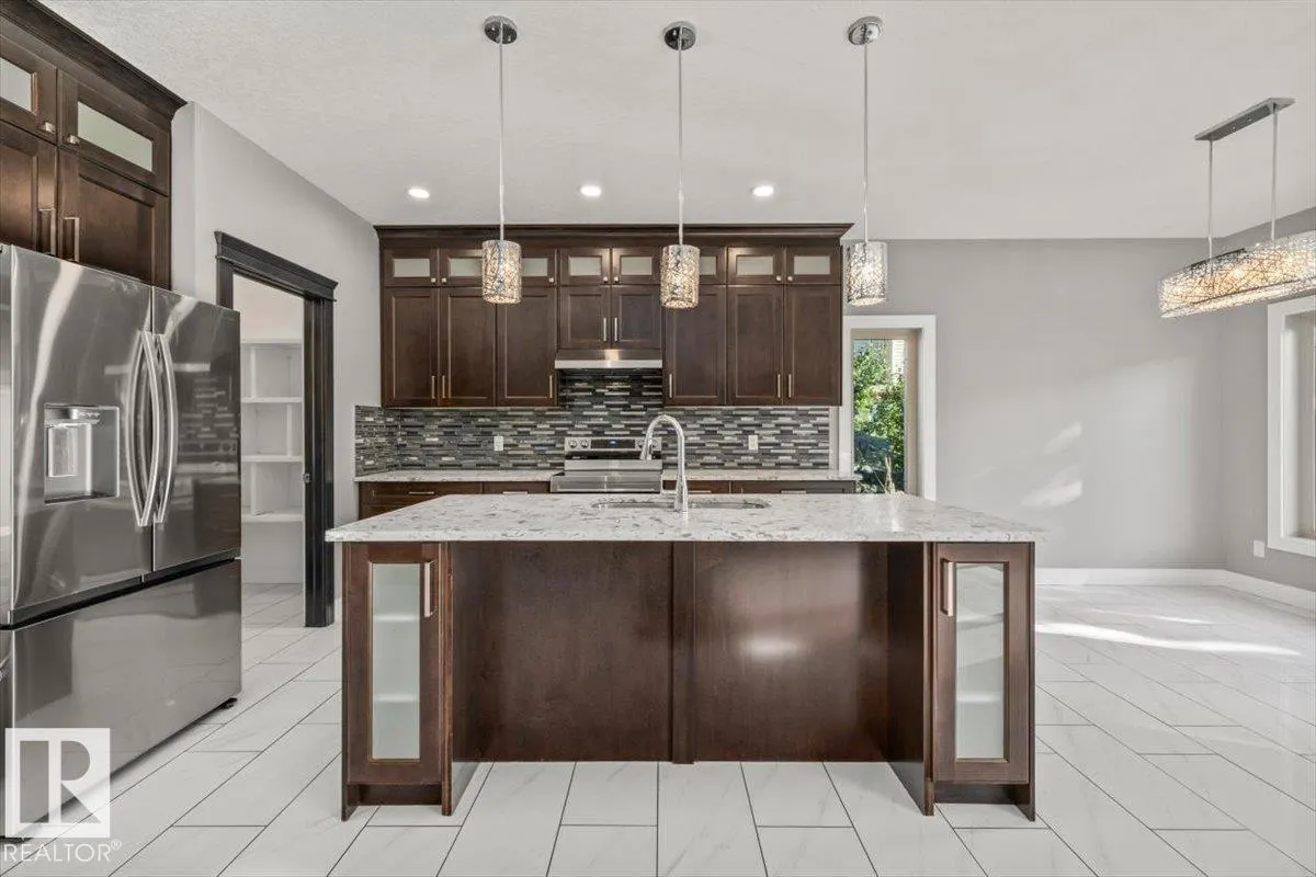 1090 ARMITAGE Crescent