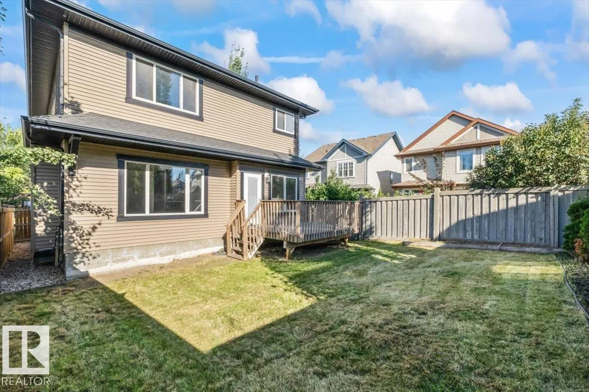 1090 ARMITAGE Crescent