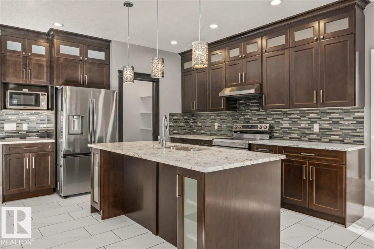 1090 ARMITAGE Crescent