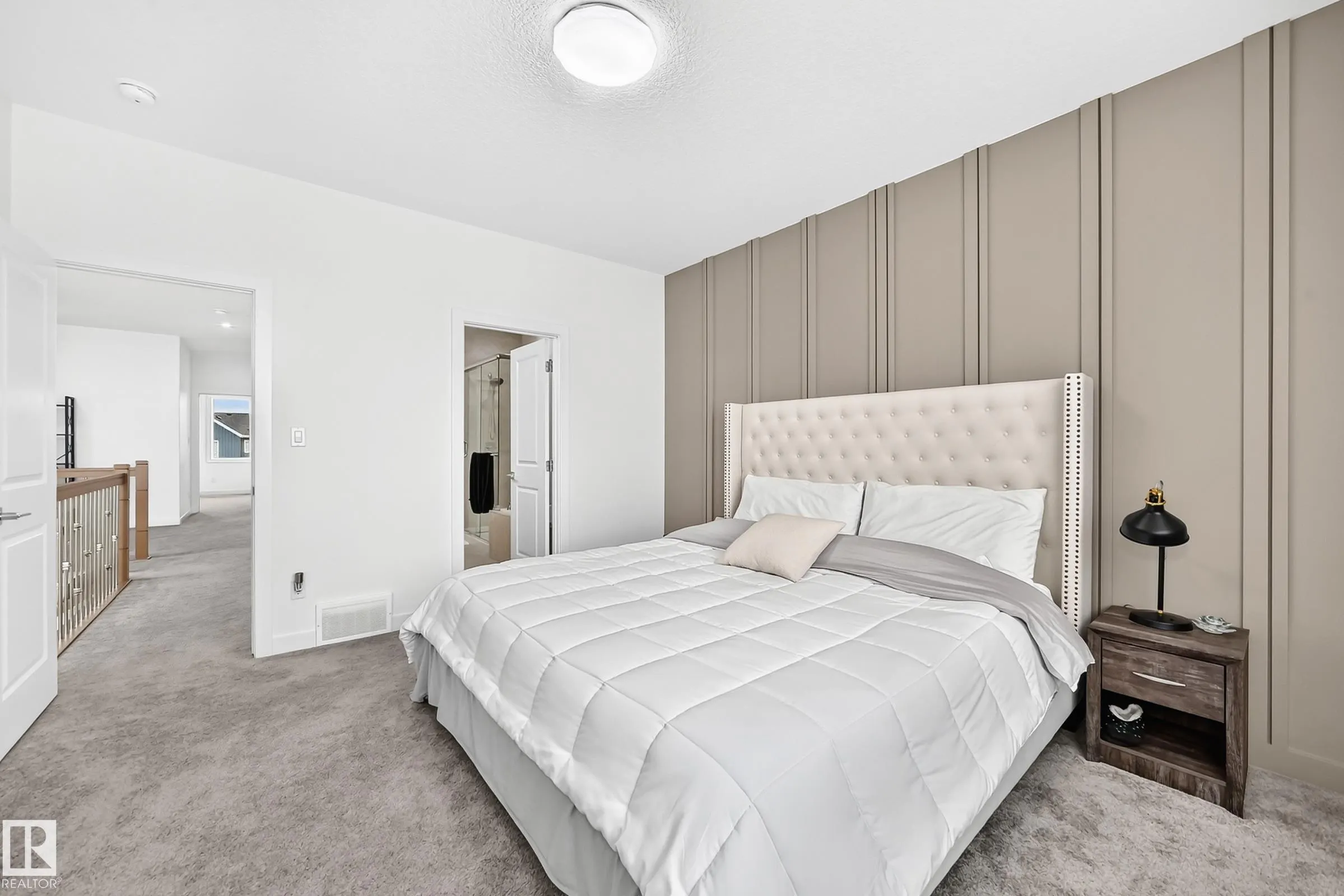 215 SAVOY Crescent