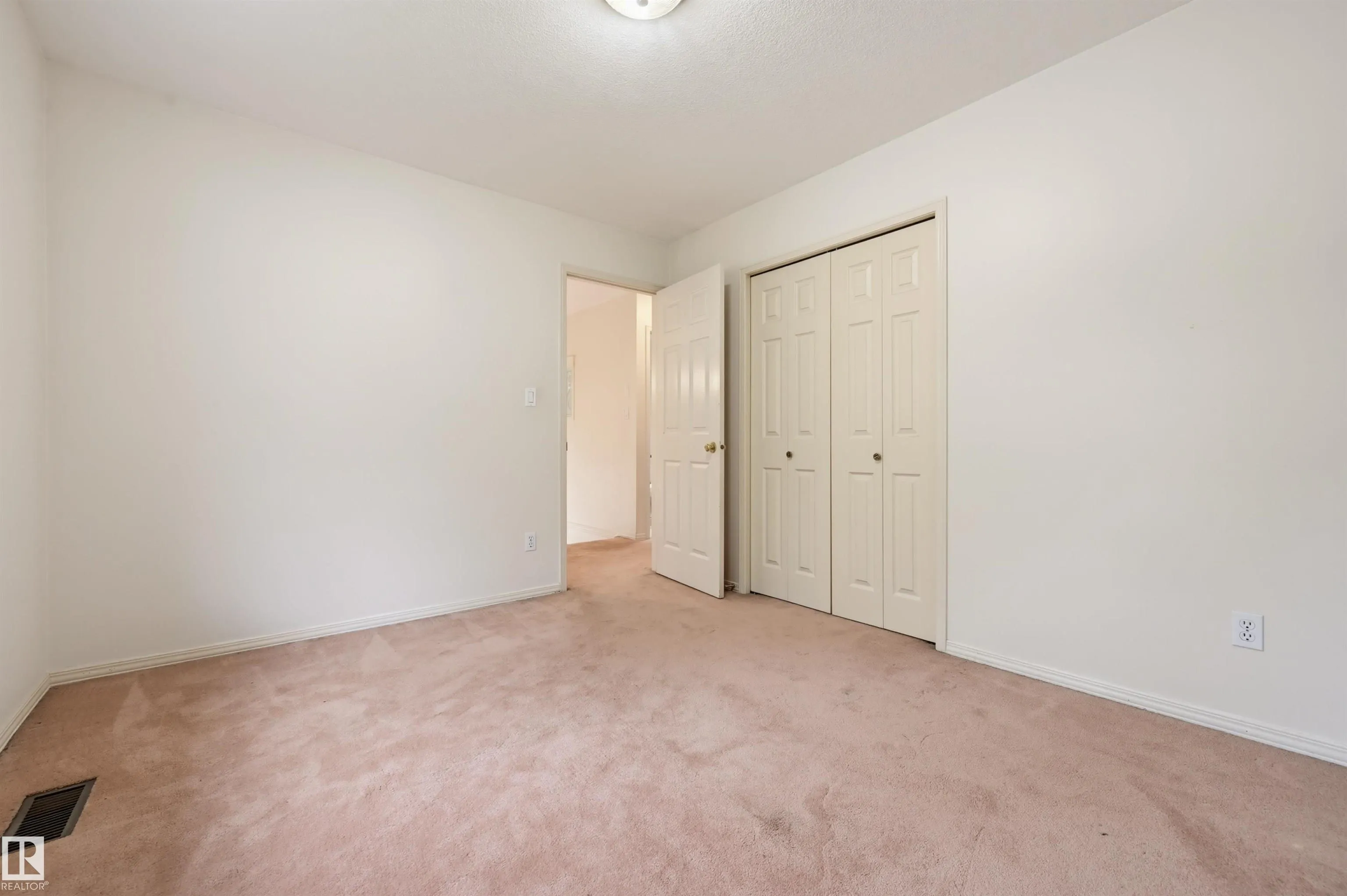 11107 UNIVERSITY Avenue