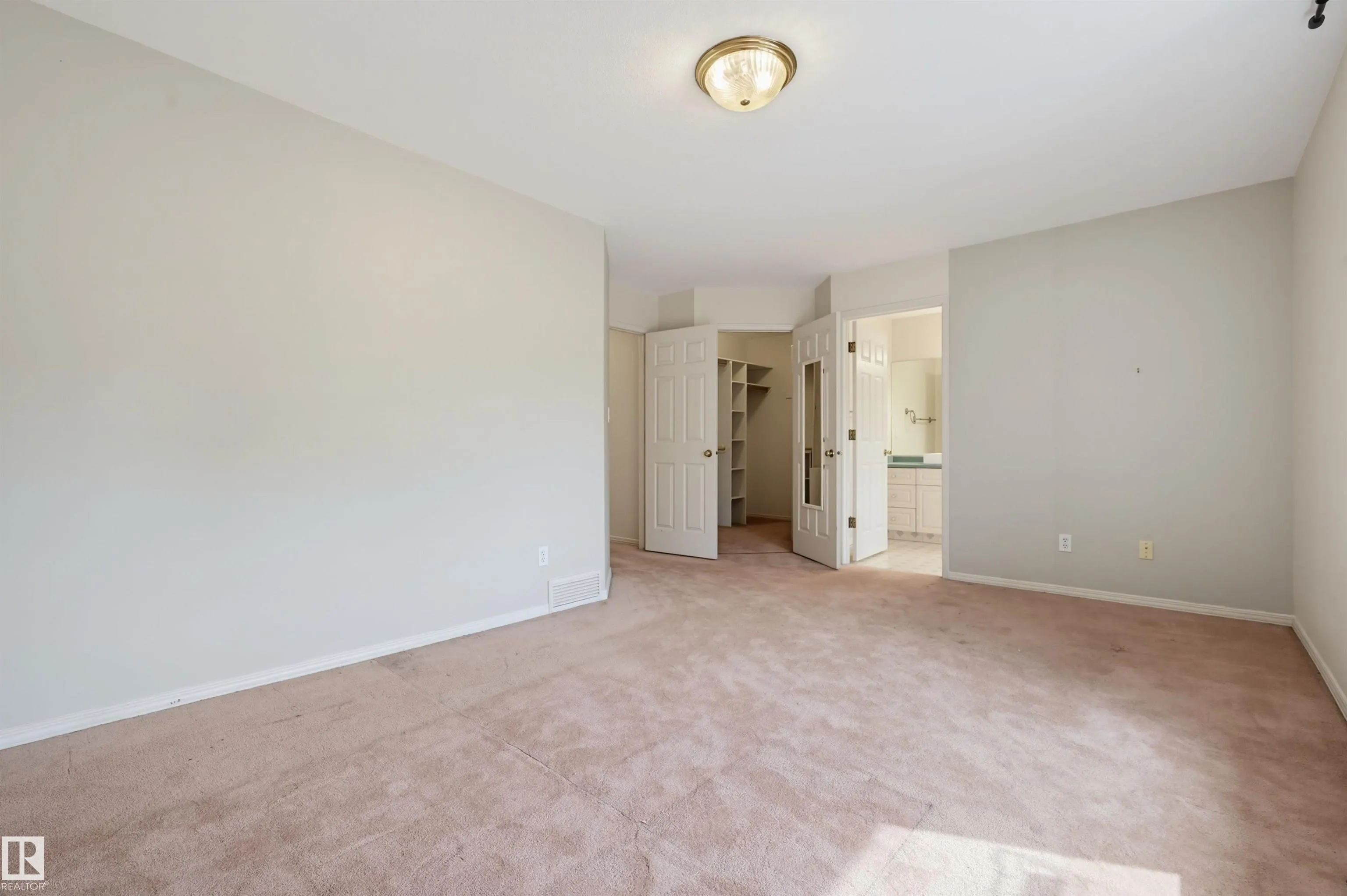 11107 UNIVERSITY Avenue