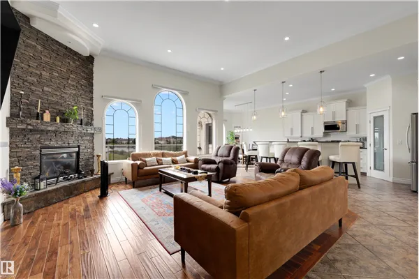 282 OZERNA Road