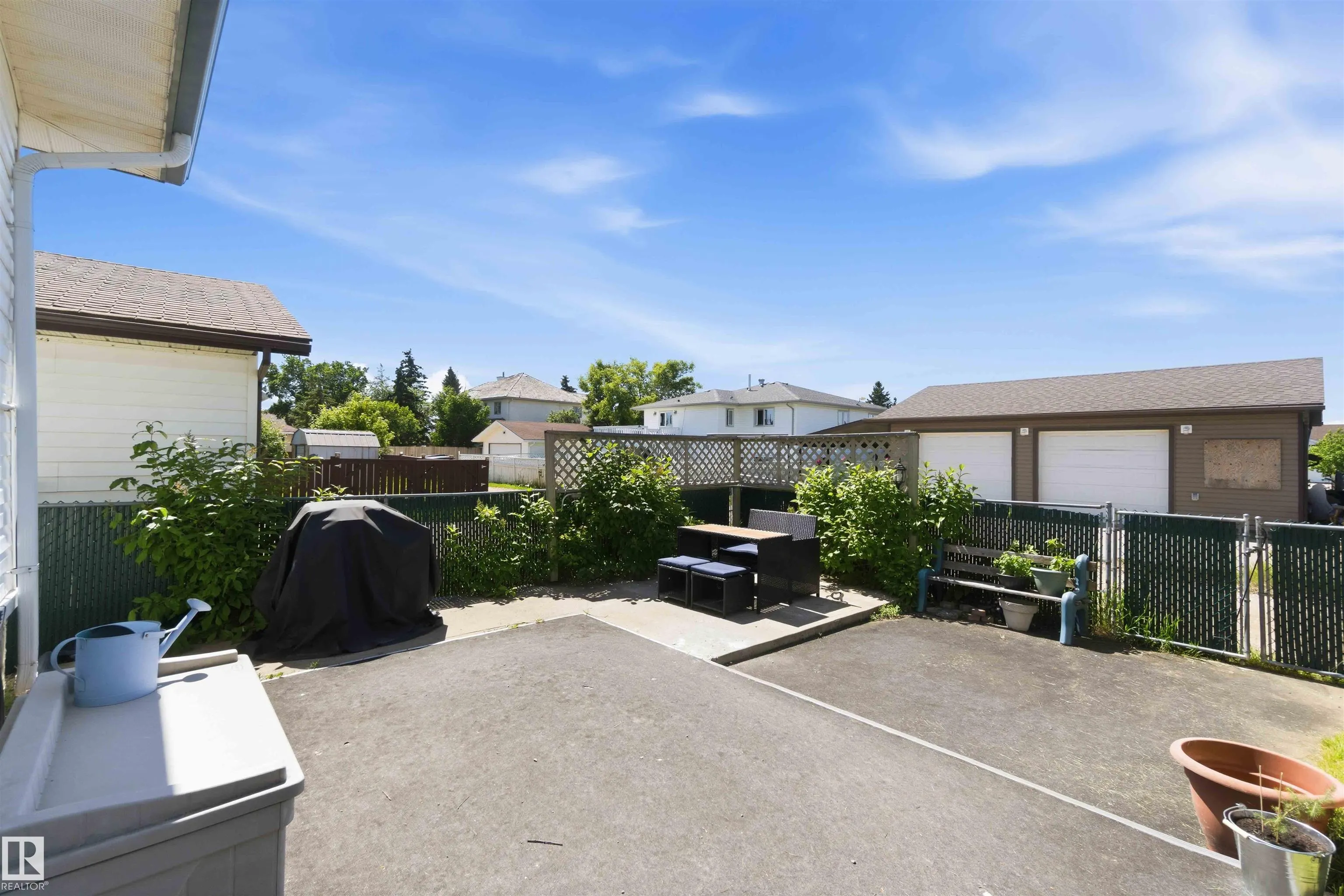 4335 53 Avenue