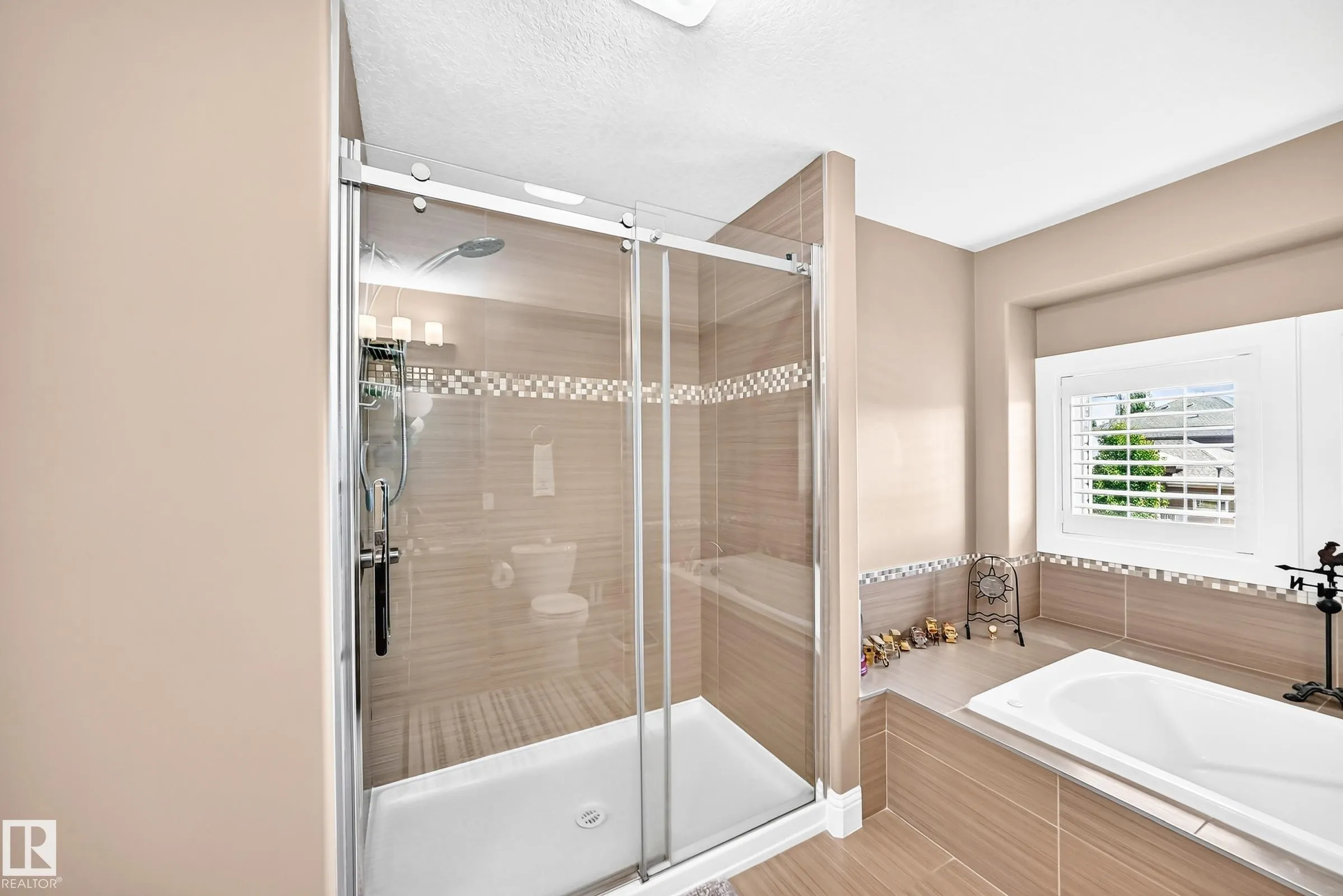 45 LACOMBE Drive