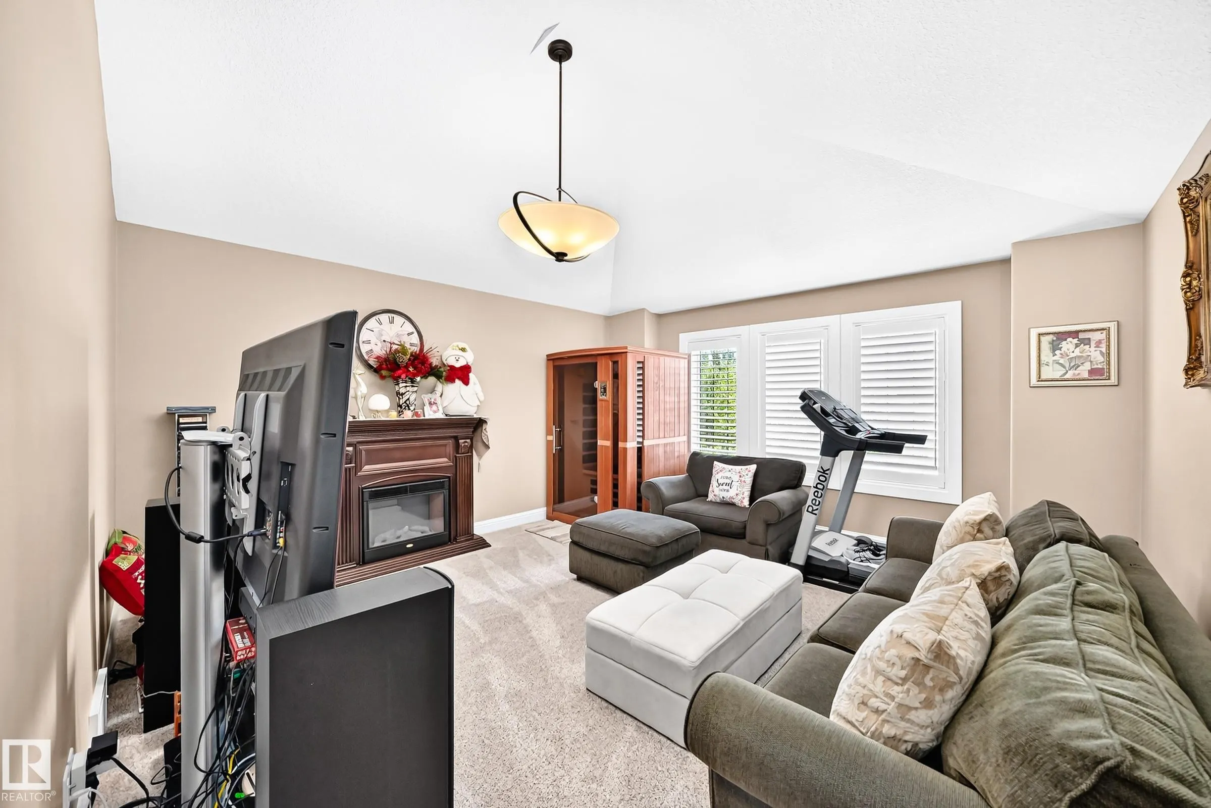 45 LACOMBE Drive