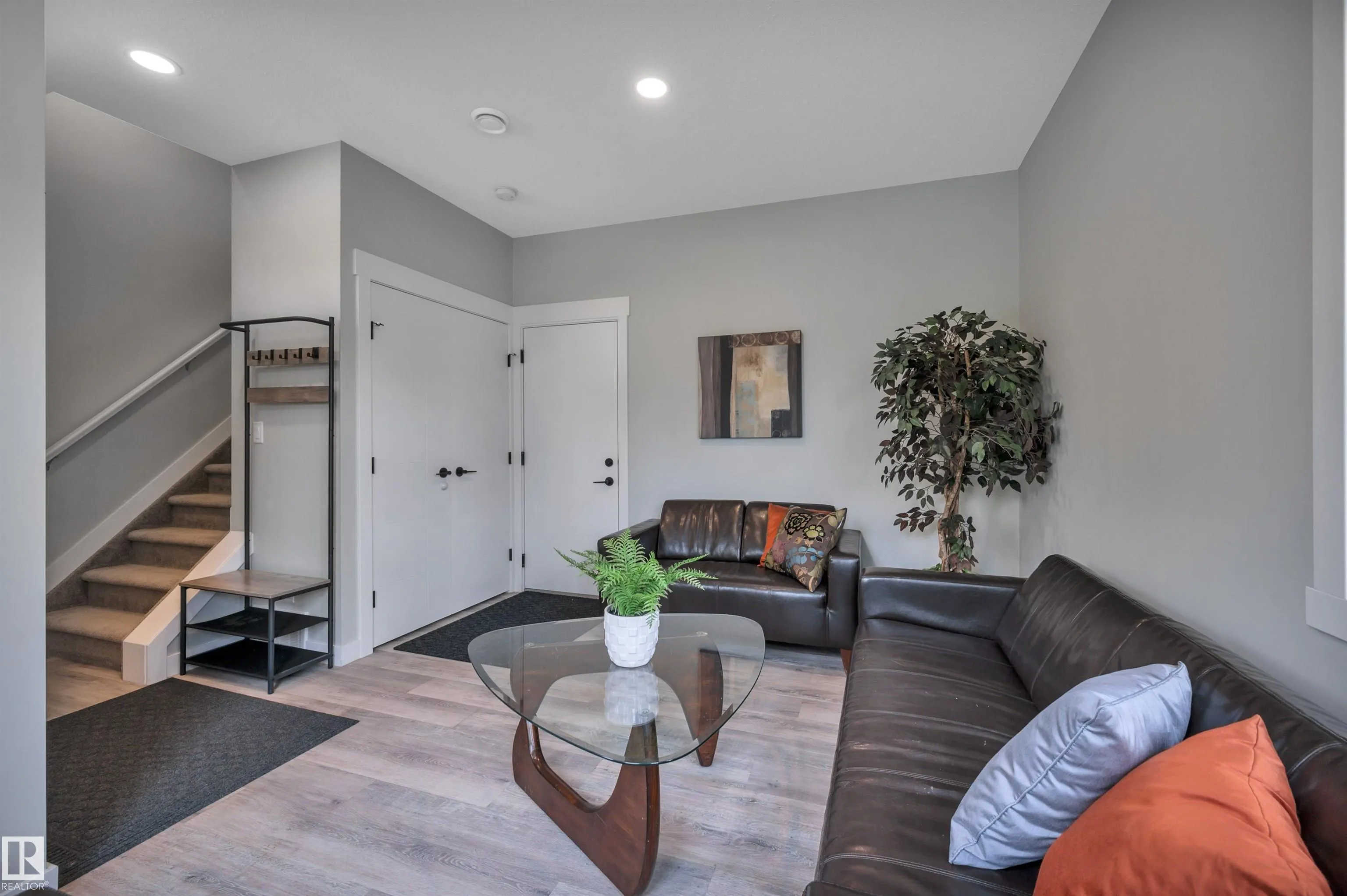 150 EVERITT DR