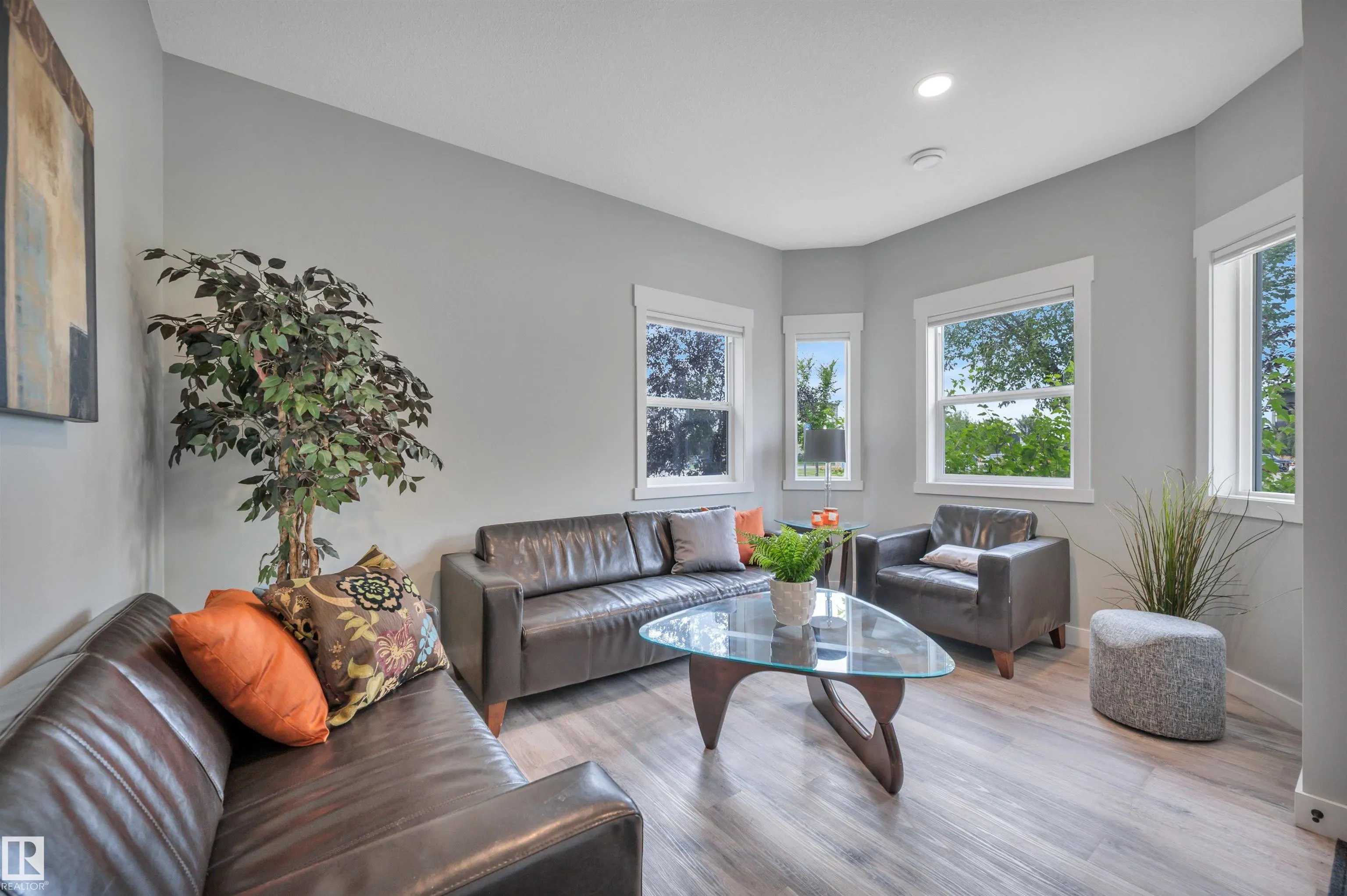 150 EVERITT DR