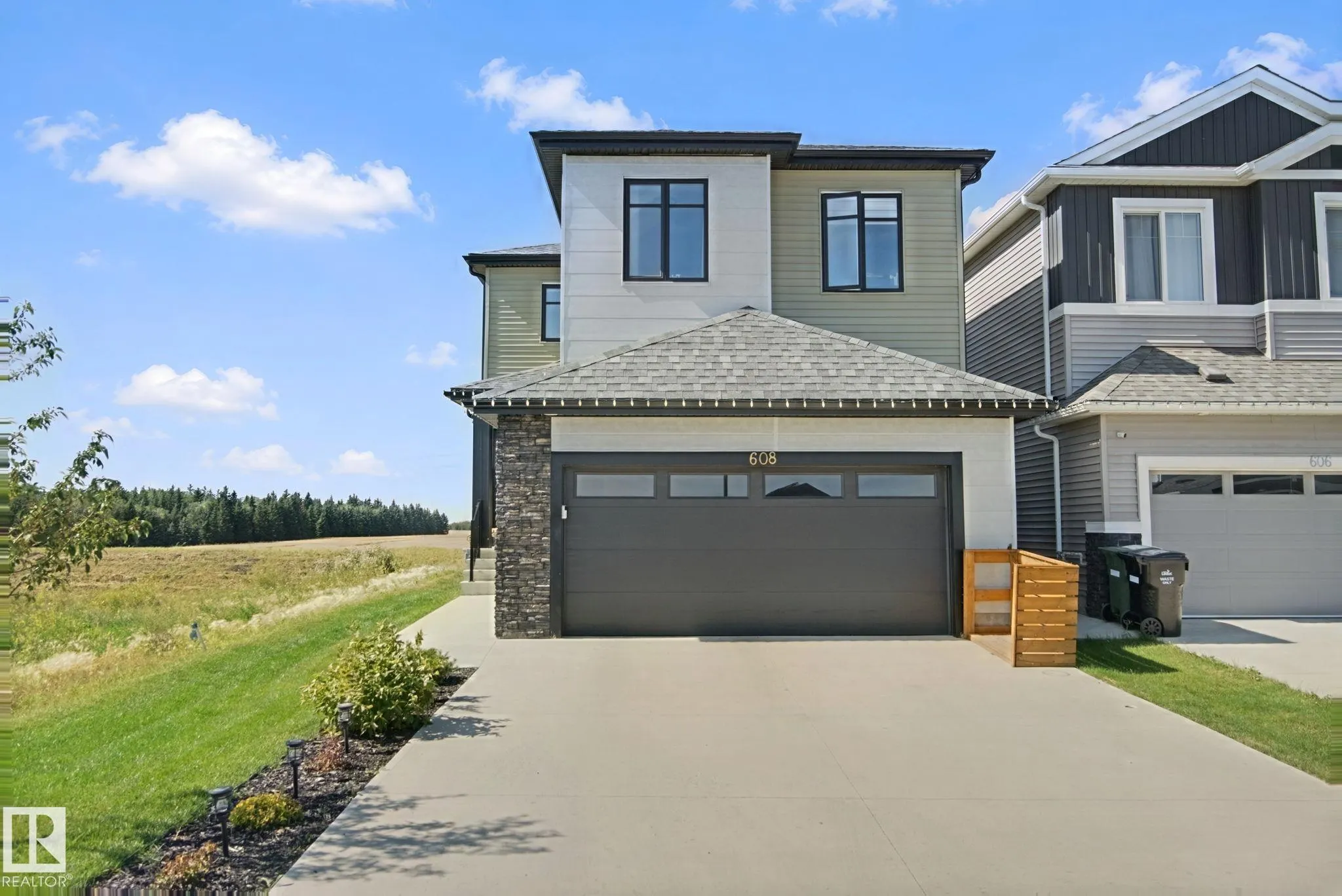 608 BOULDER Wynd