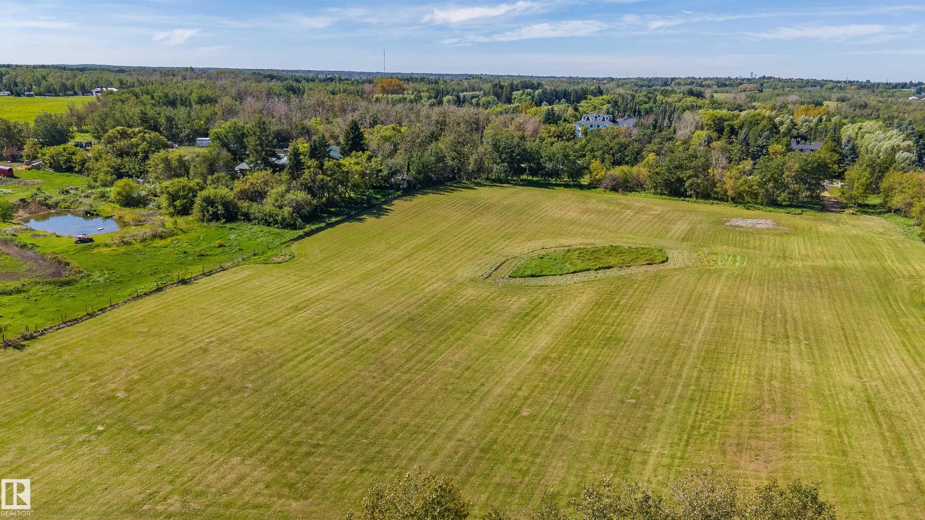 3 22459 Township Road 530