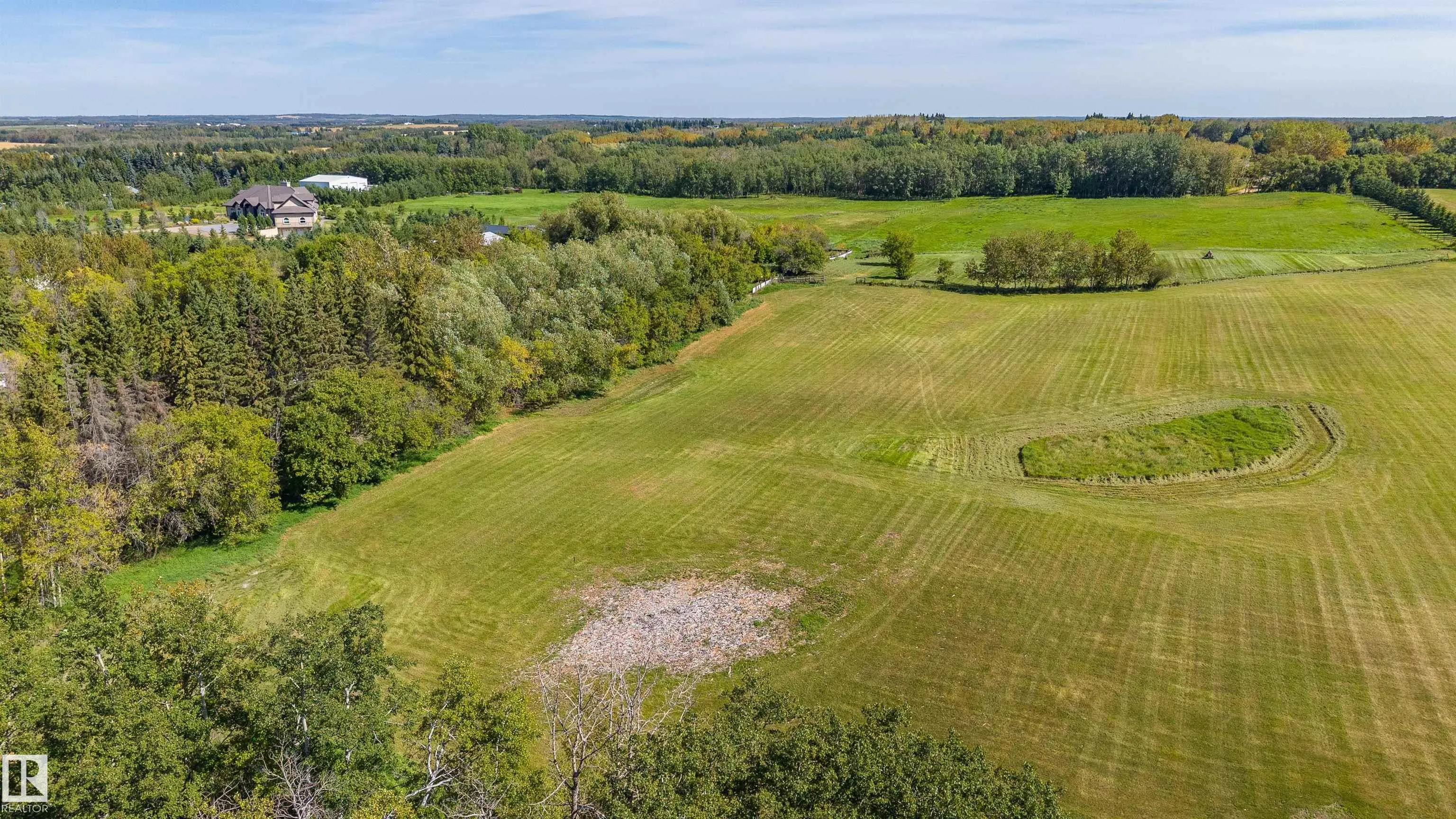 3 22459 Township Road 530