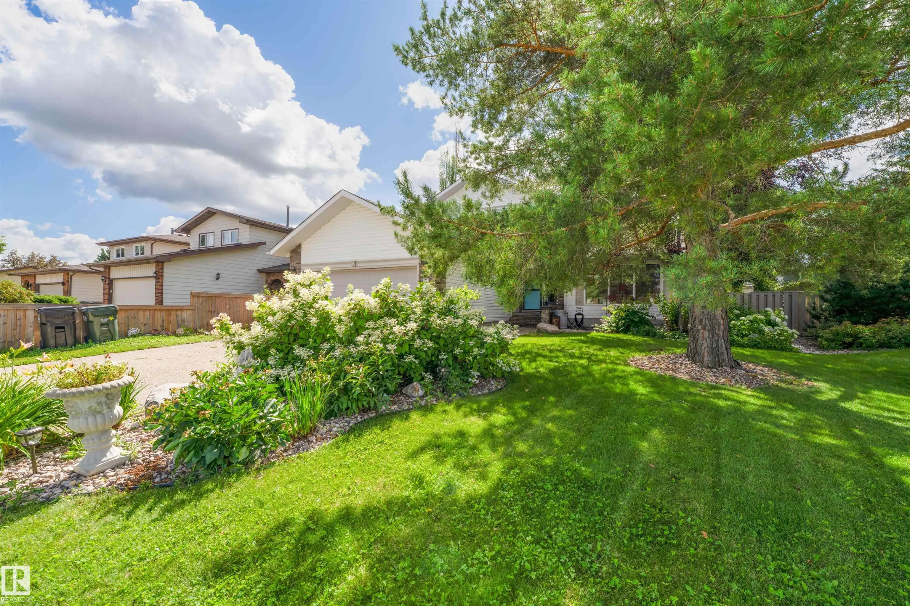 79 WOODSTOCK Drive